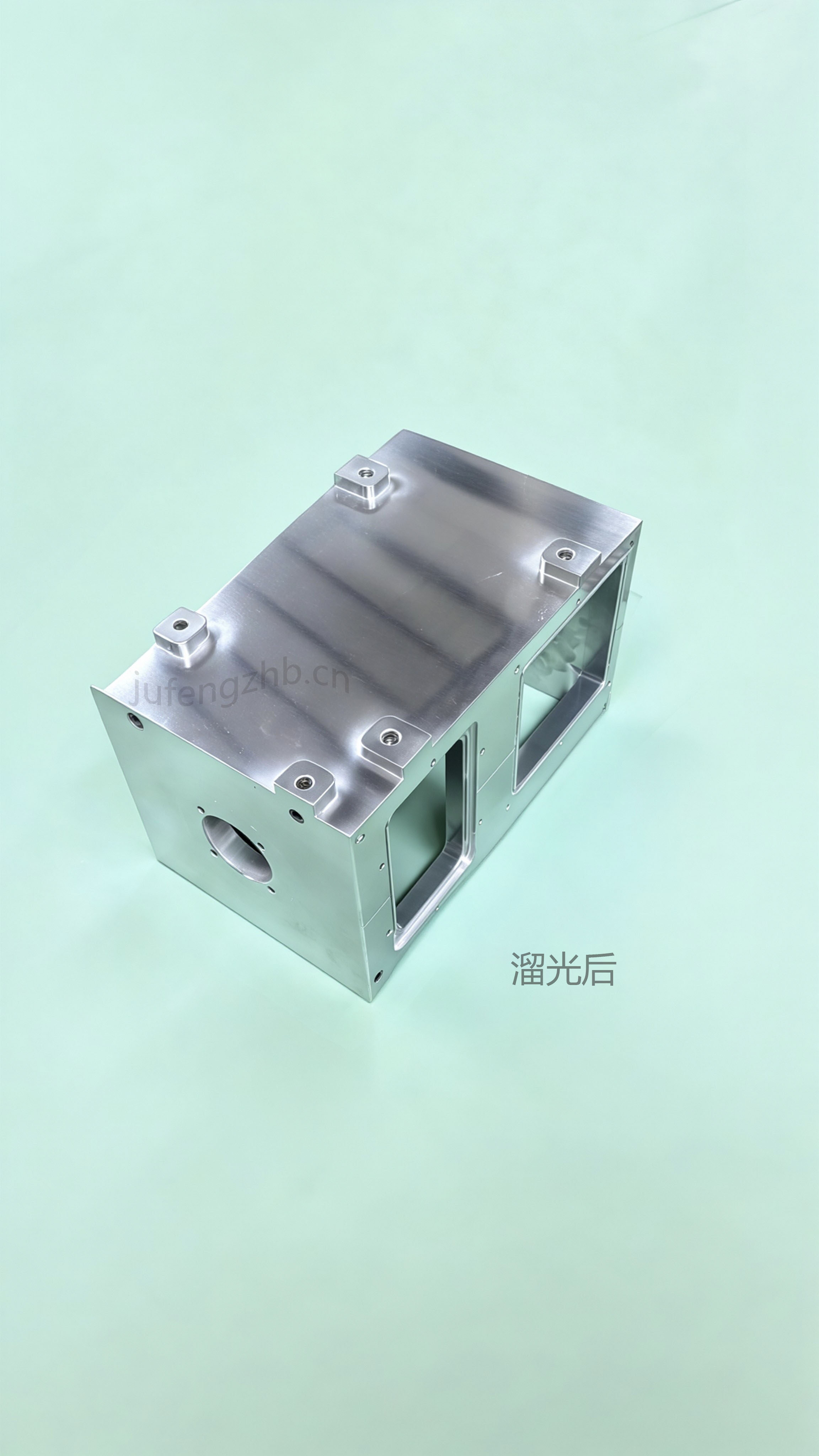 Car wheel rim with a uniform, high-quality finish after dry polishing.