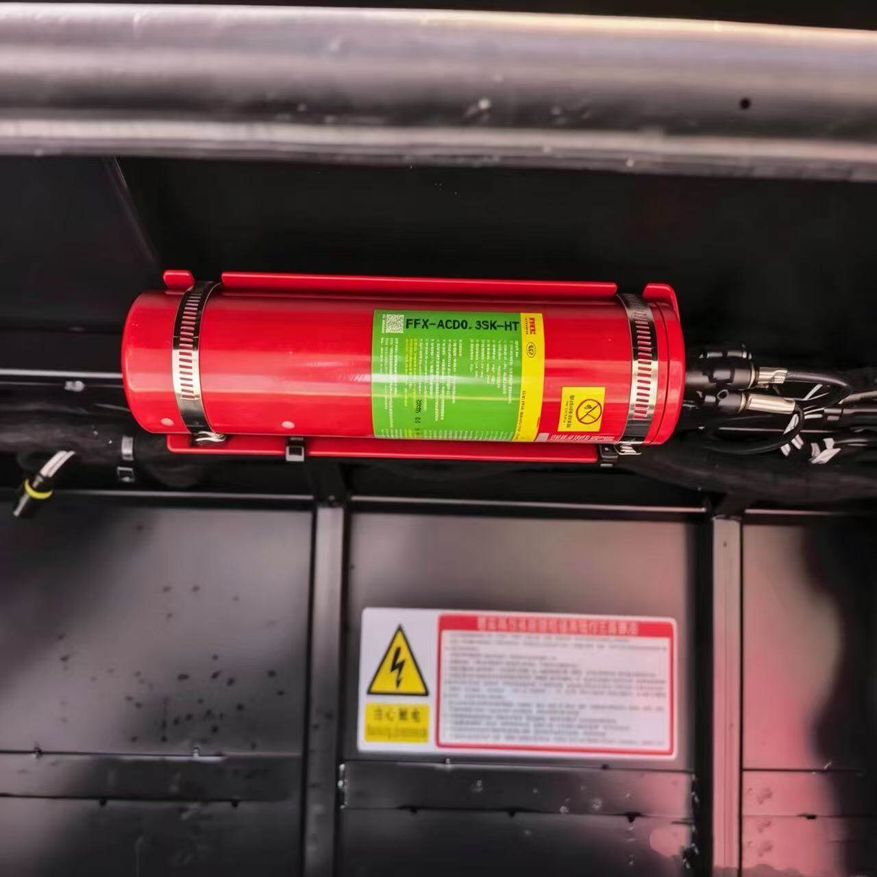 Hanging Dry Powder Fire Extinguishing Device 3