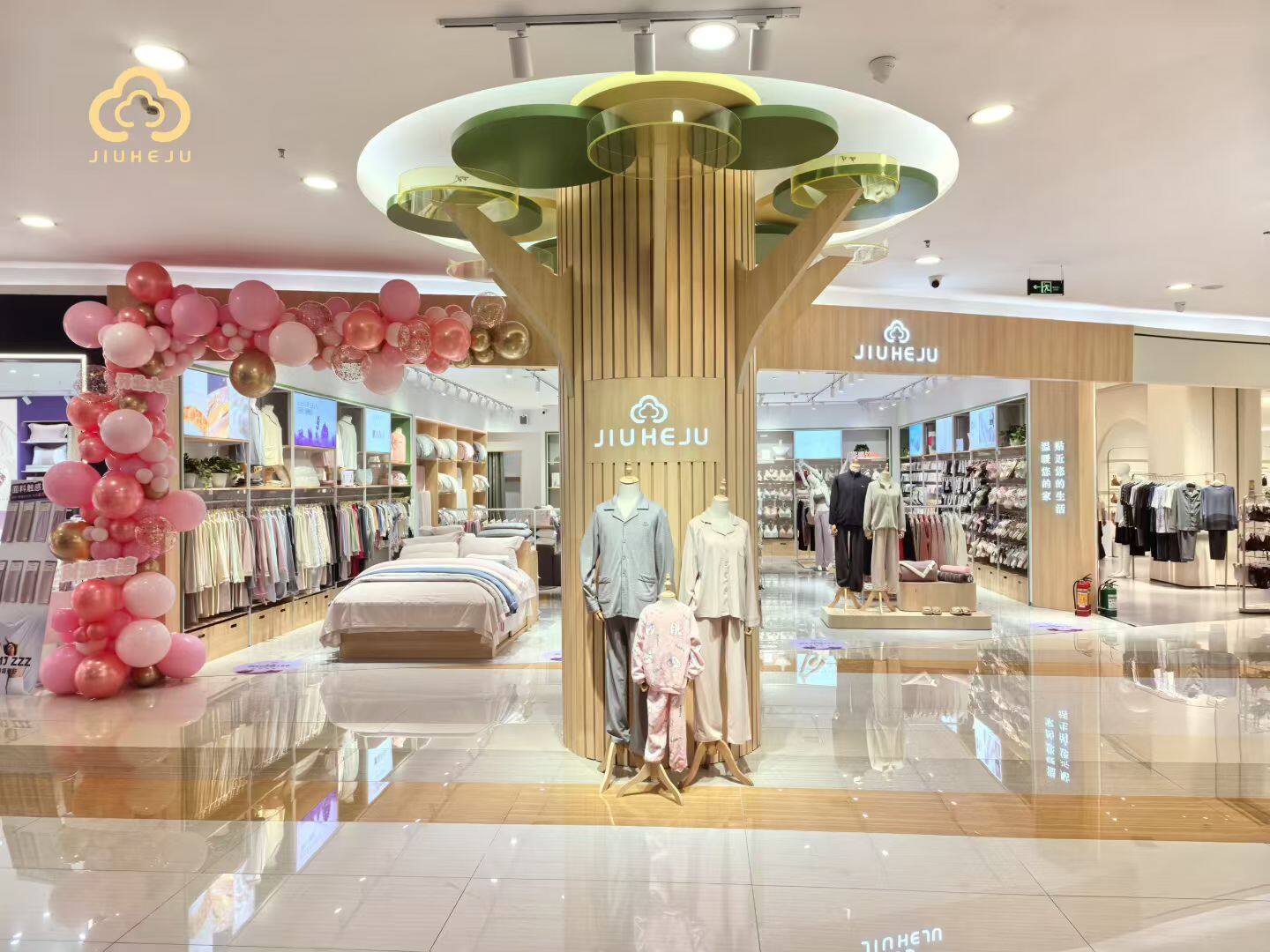 门店温馨角落与绿植
