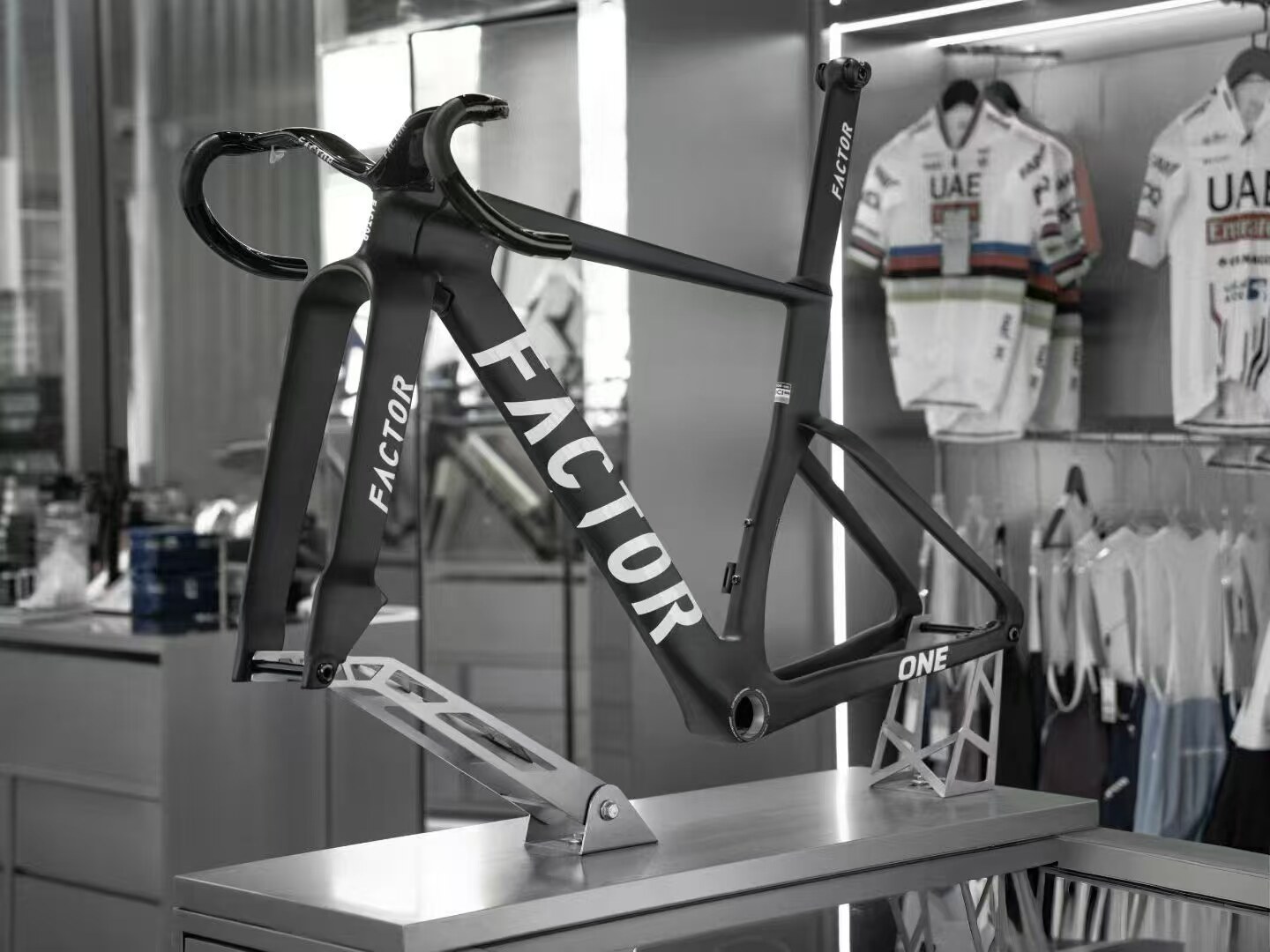 Factor ONE 车架