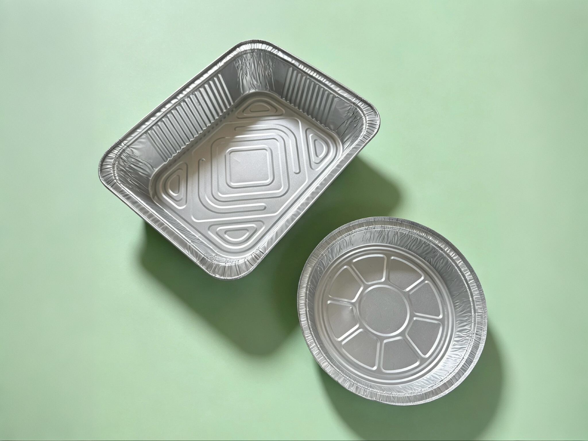 Aluminum foil food containers