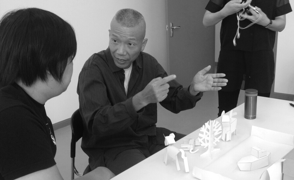 “撞墙”走马灯 | 蔡国强“九级浪”艺术衍生品 - 图片3