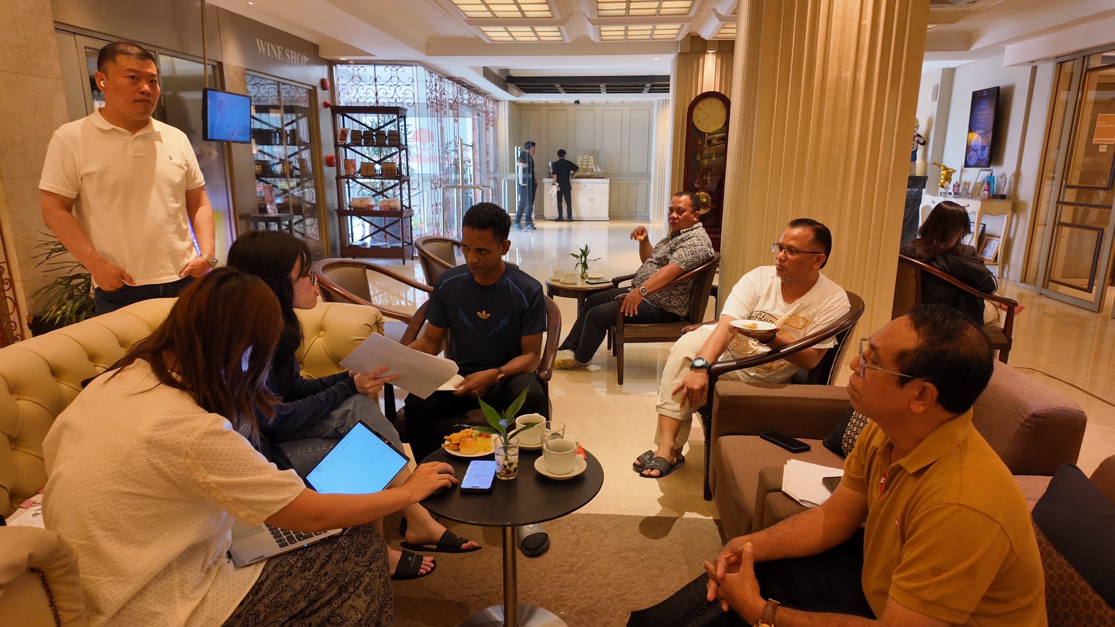 Hotel lobby meeting