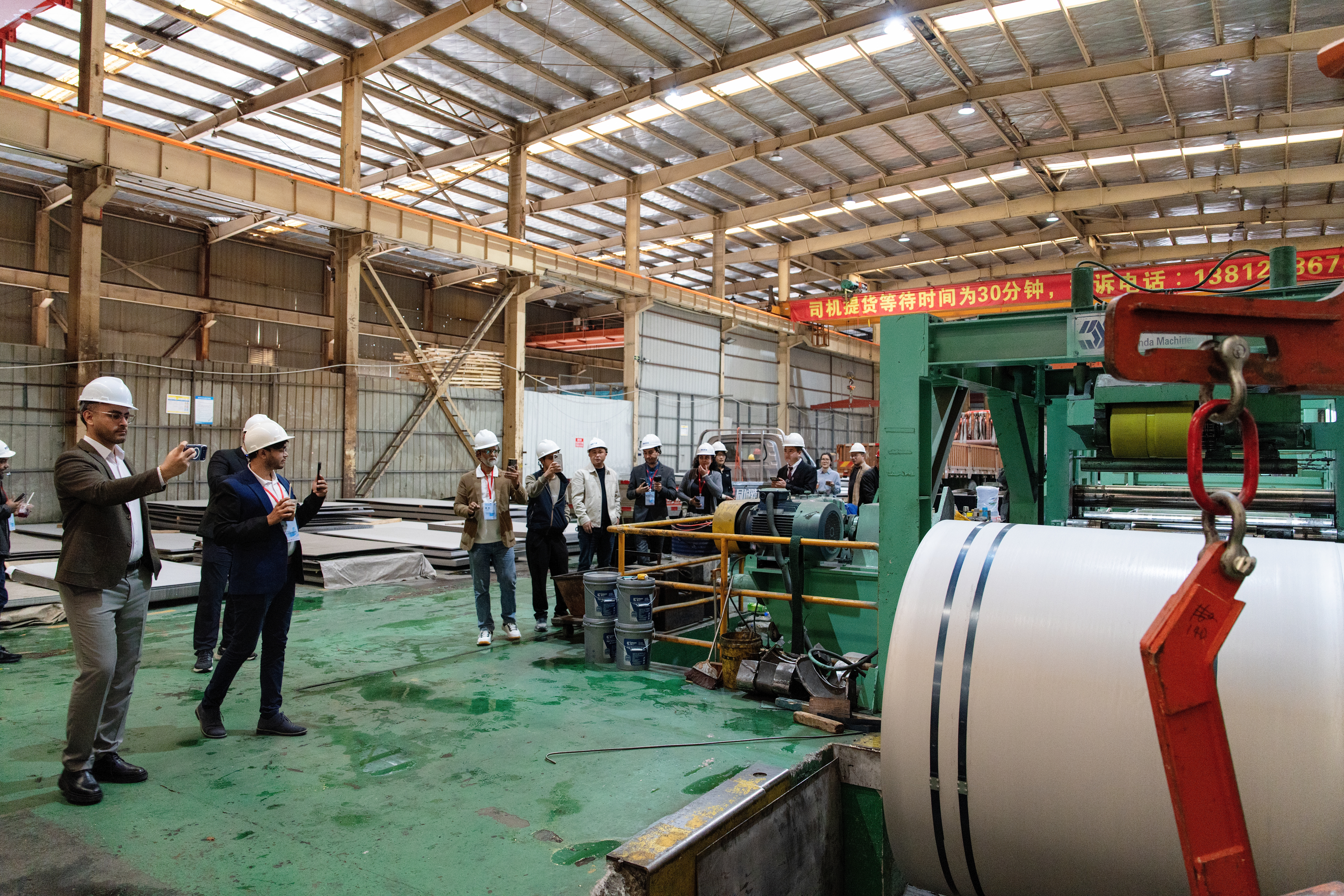 Overseas Customers Visit Our Factory to Enhance Cooperation and Deepen Mutual Understanding