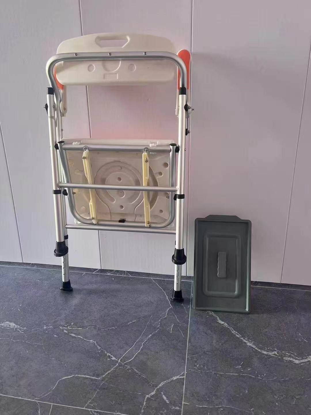 养老院洗澡椅背面折叠展示