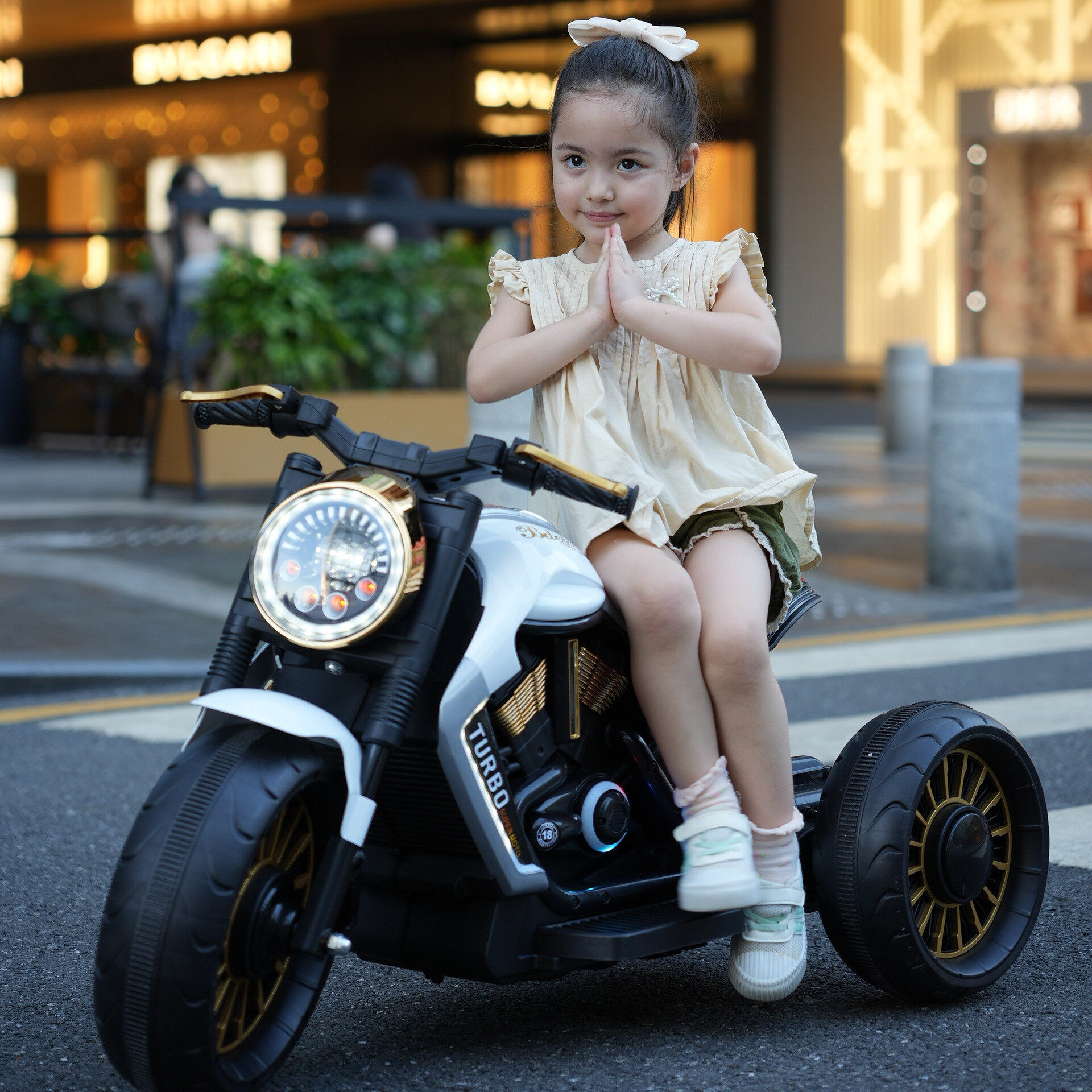 BDL-1188 Kids Electric Car 3