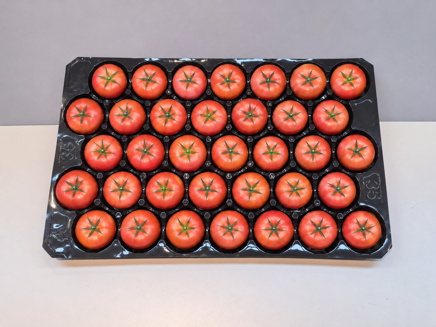 PET Tomato Insert background