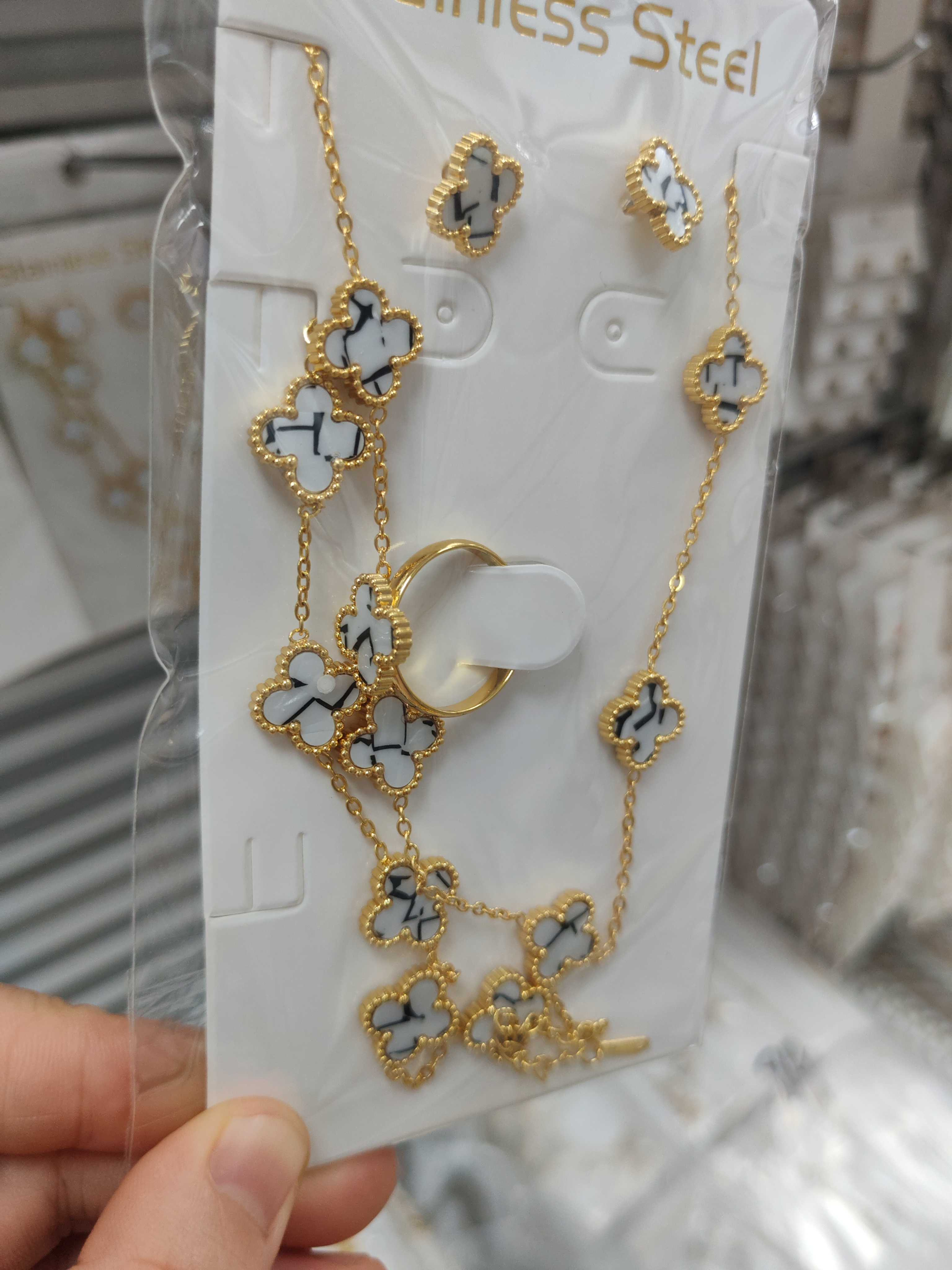 4-piece set:necklace+bracelet+earrings+ring