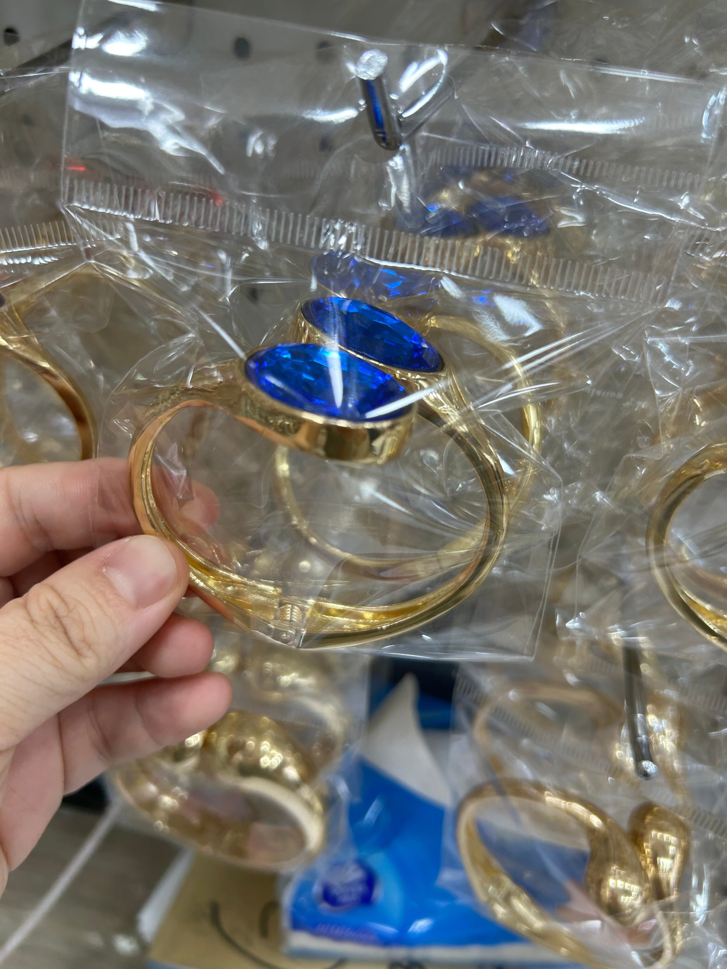 Zircon alloy coarse bangle