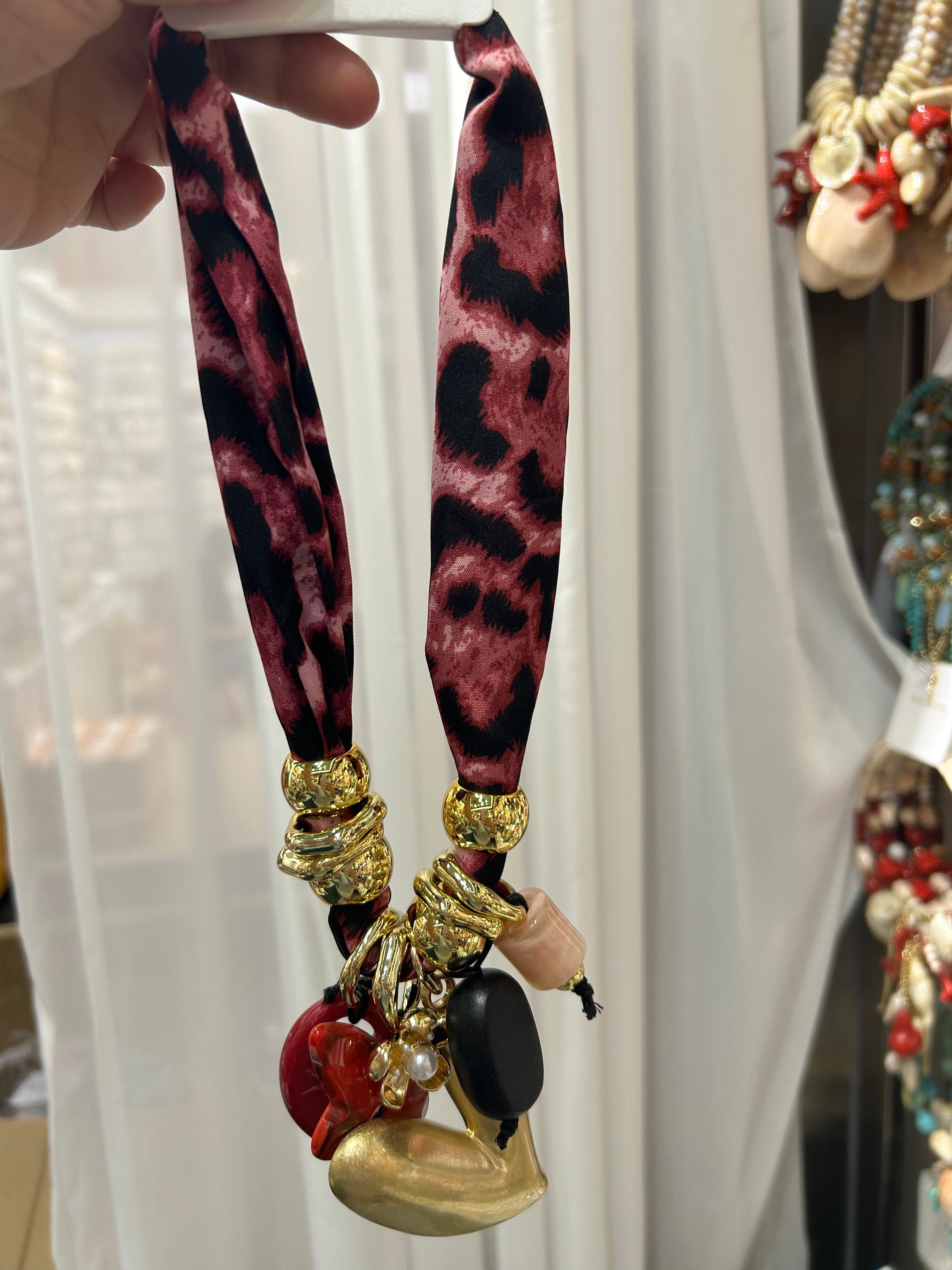 Bohemian style collarbone necklace