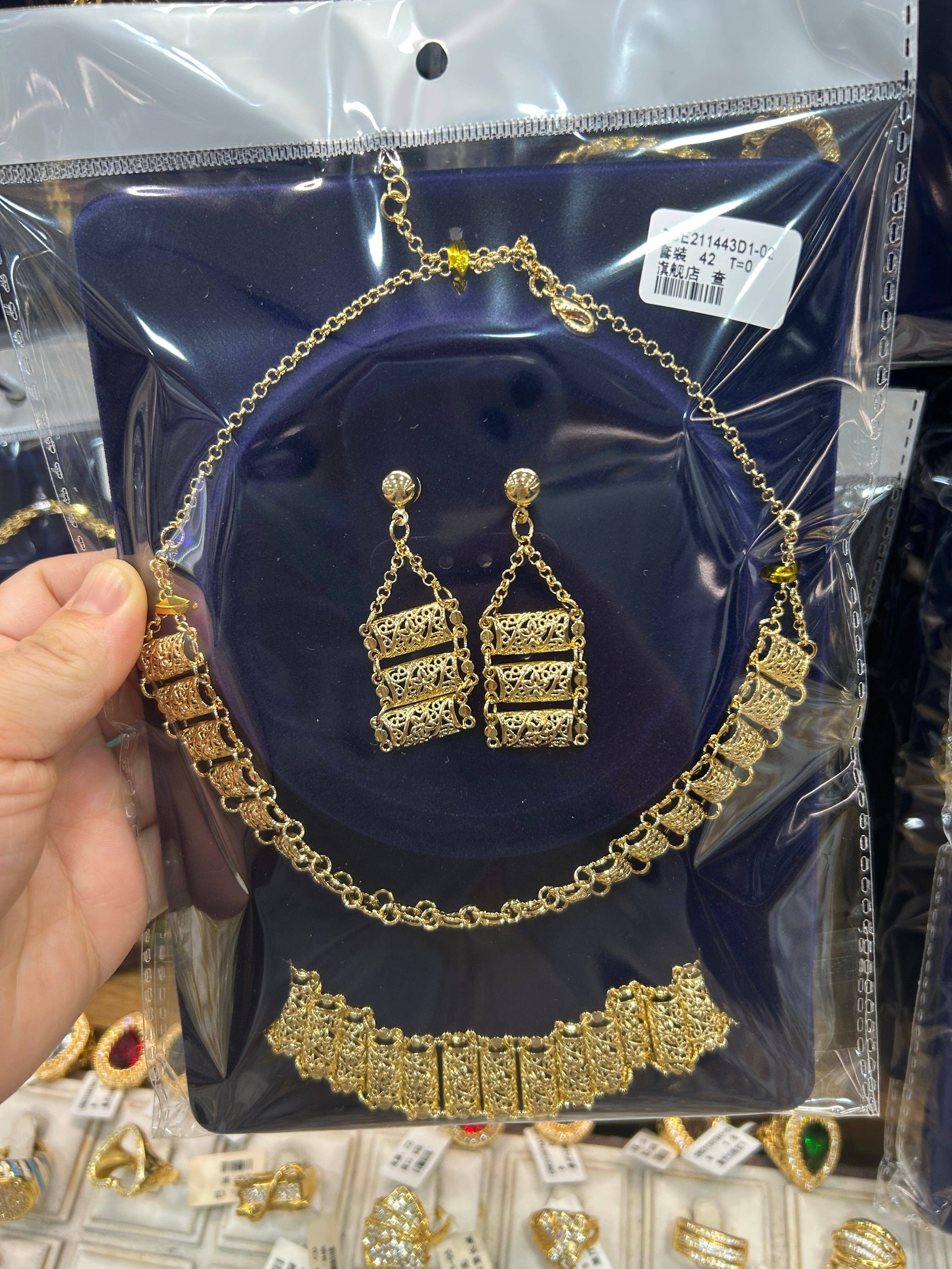 Copper high-quality jewelry set