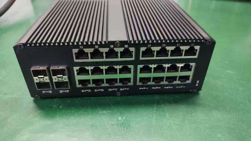24+4口全千兆管理型三层交换机