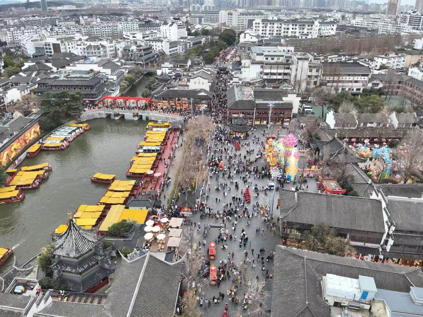 春节重点景区安保空中监控