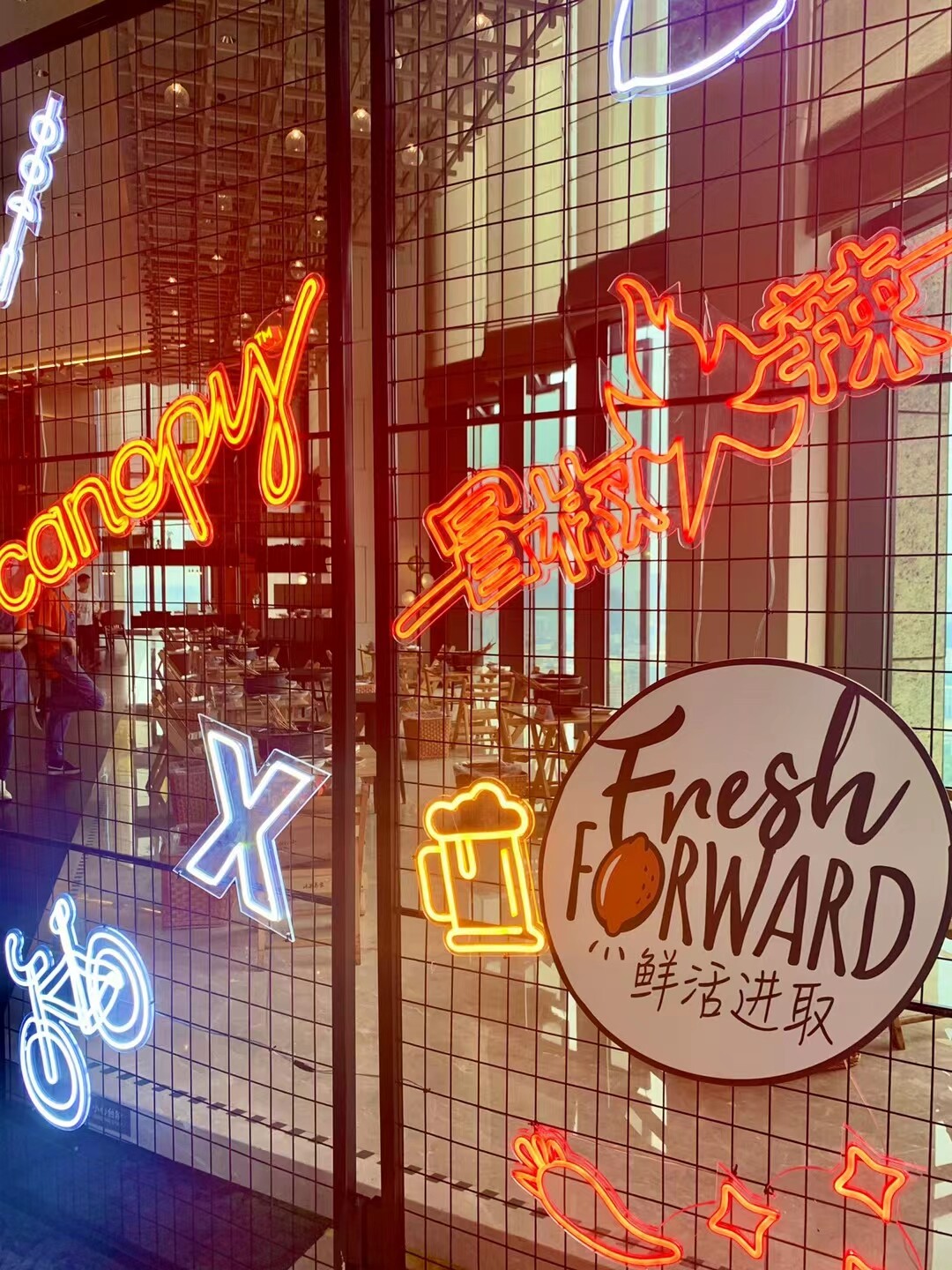 希尔顿×冒椒火辣 高空串串快闪活动 活动图片 4