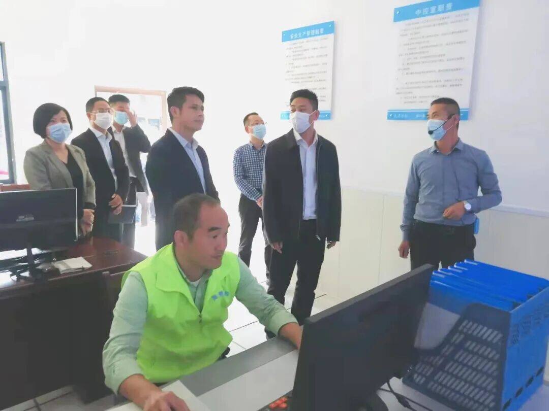湖口县委副书记、县长陈洋来均桥运管中心调研