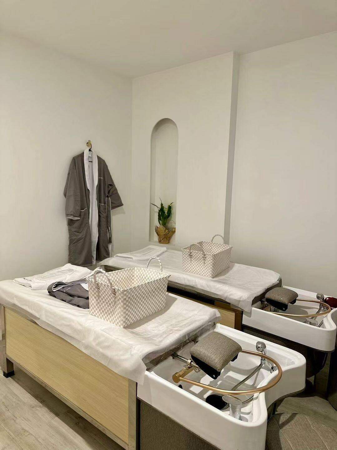 DELUXE SPA & BEAUTY - Treatment Room