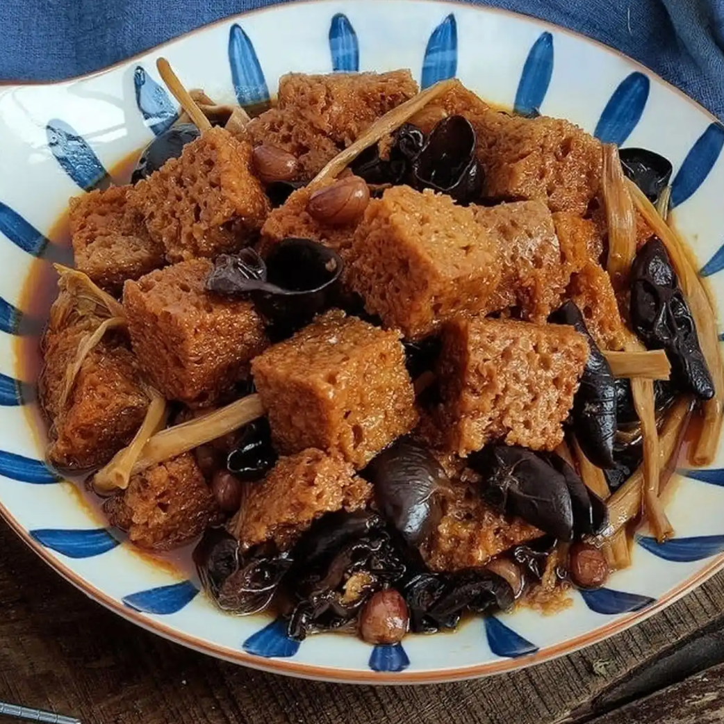 Four-Season Roasted Gluten with Wood Ear Mushrooms