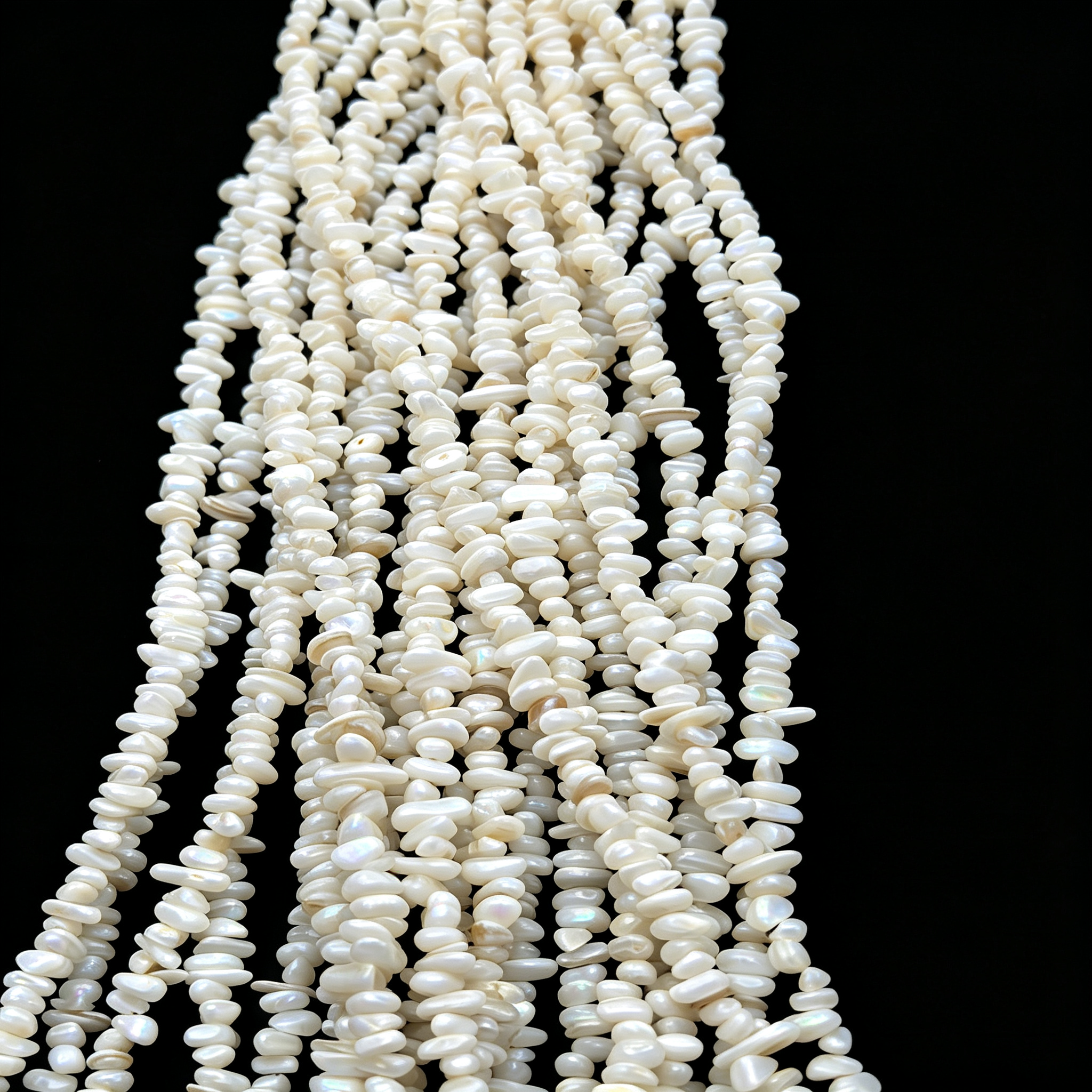 Pearl White Shell Bead String - Detail View 1