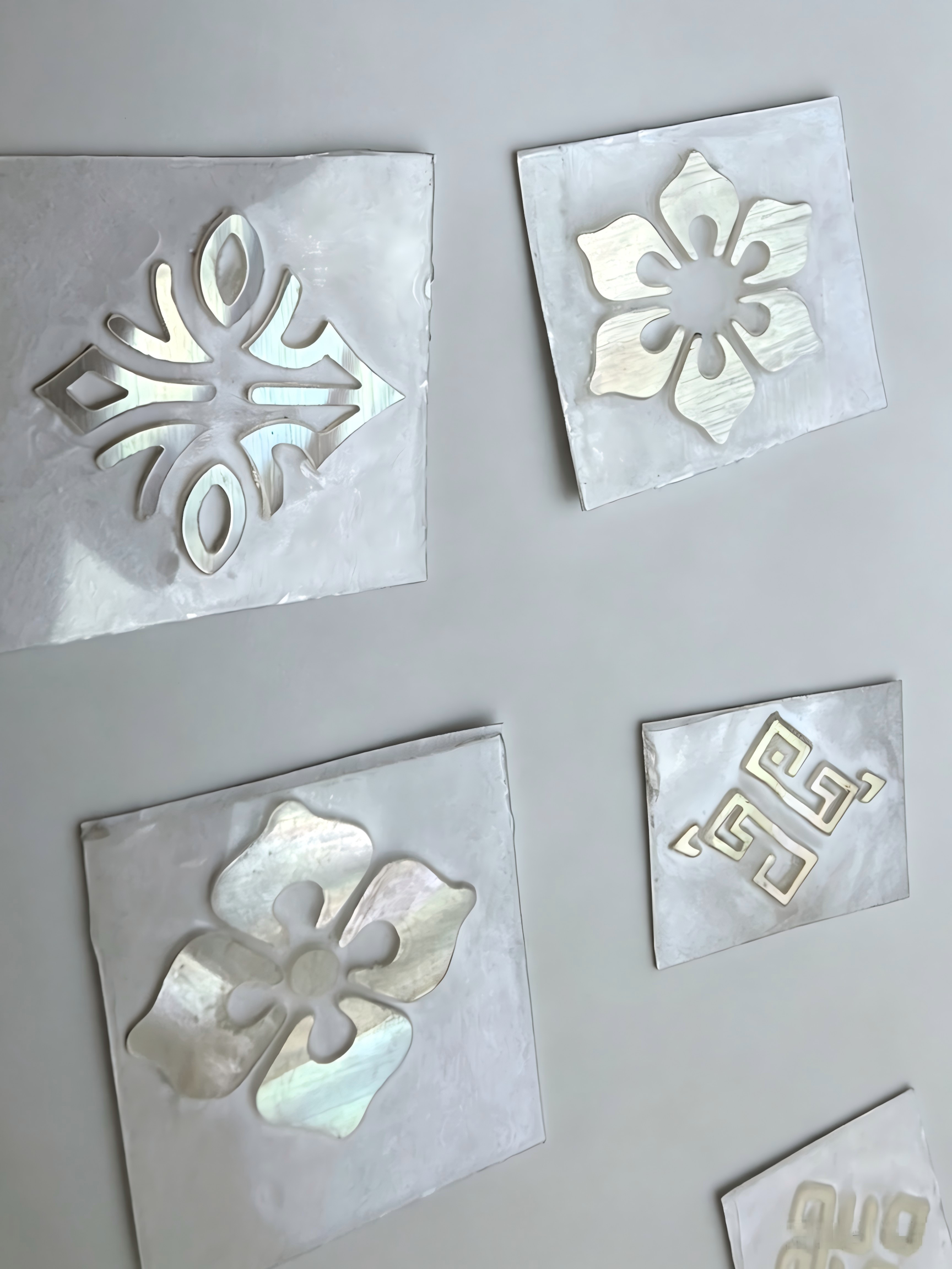 Natural Mother-of-Pearl Carved Slice, No Assembly Required – Detail View 2