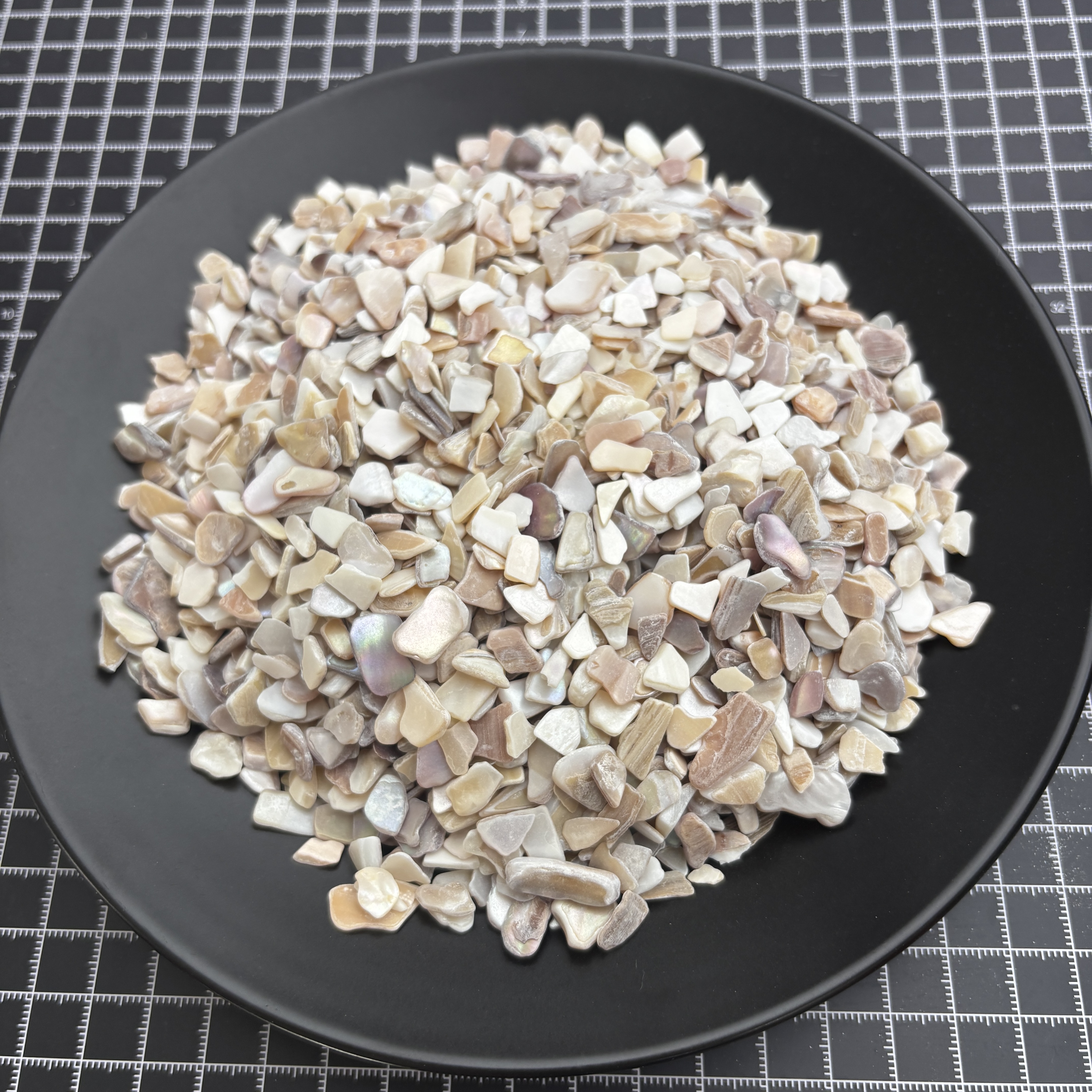 6-9mm Pearlized Beads, Washed & Peeled – Detail View 1