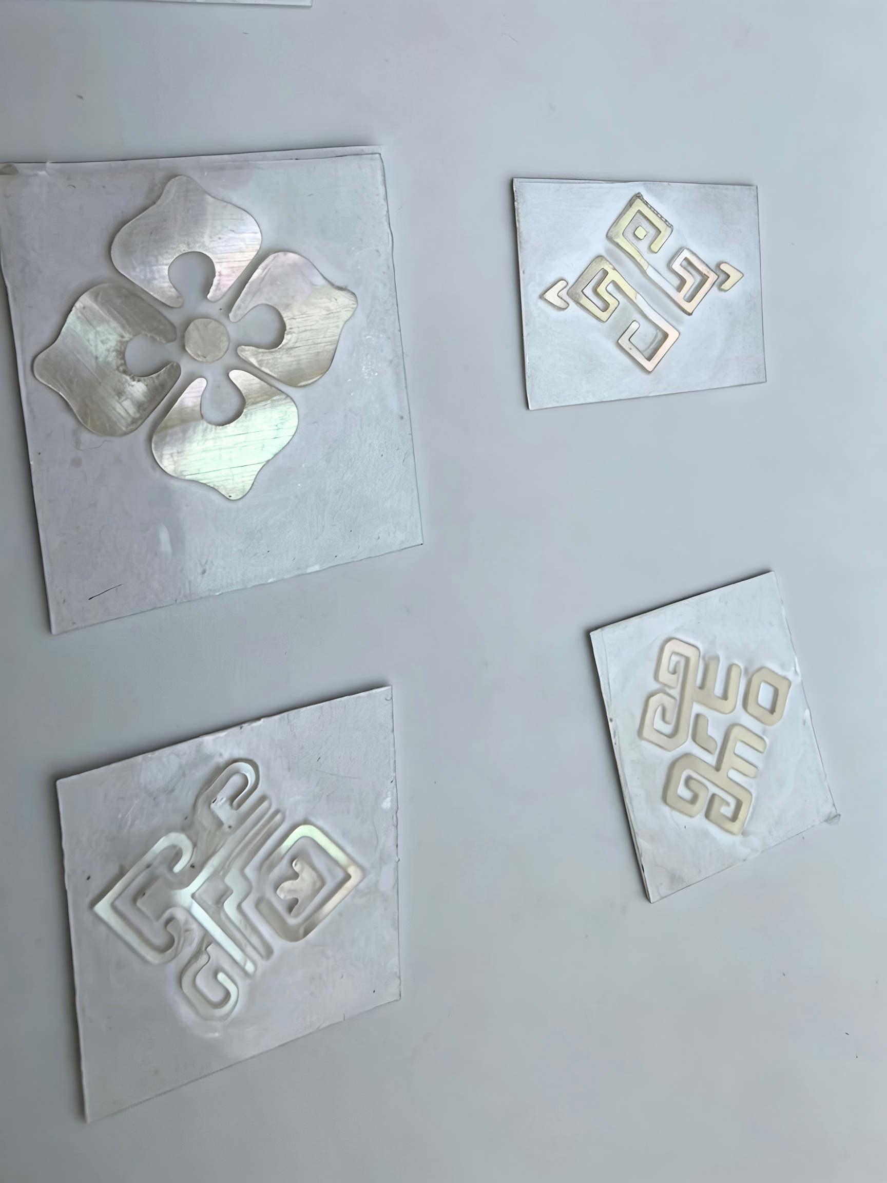 Natural Mother-of-Pearl Carved Slice, No Assembly Required – Detail View 4