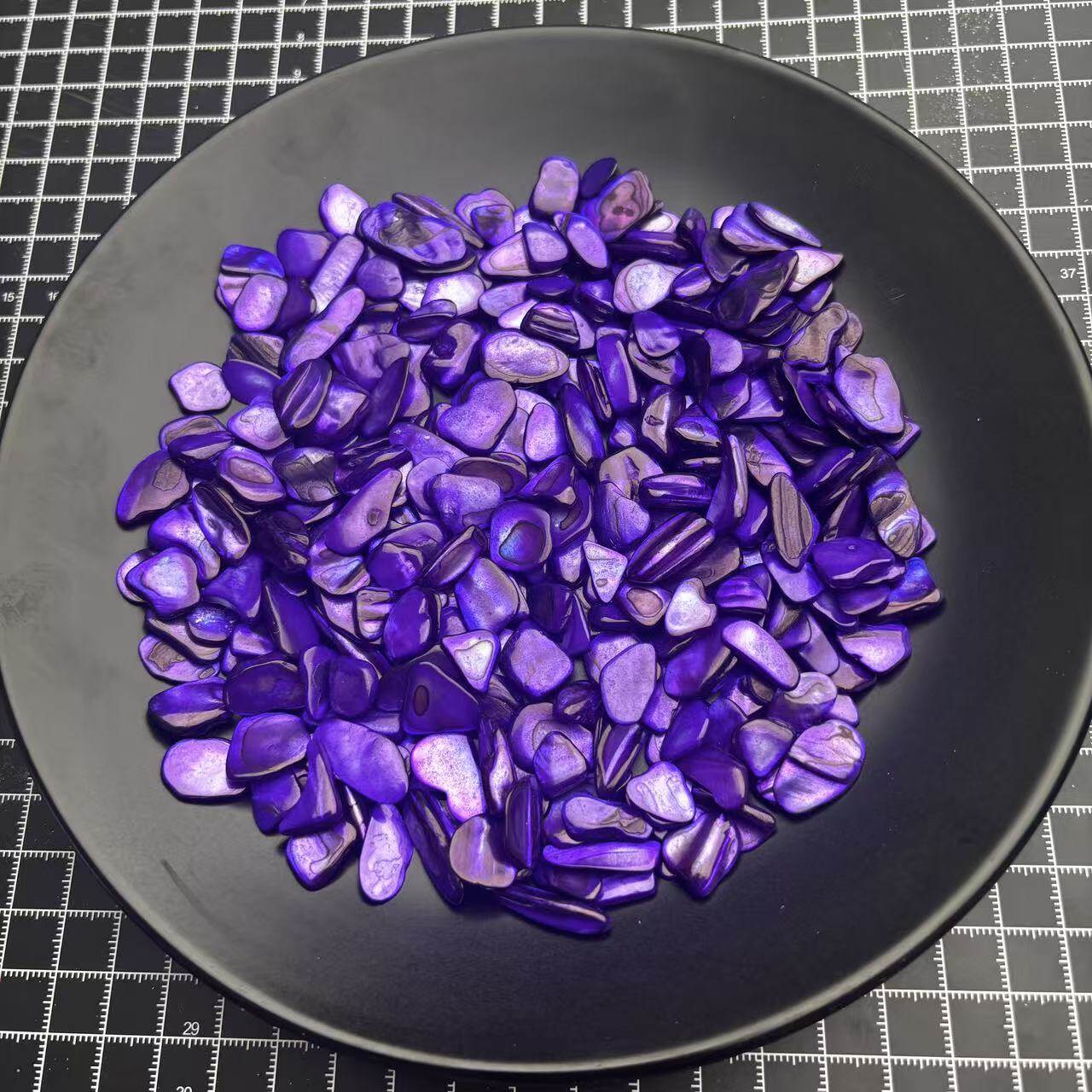 Taro Purple Shell Irregular Loose Beads (10-1 4mm) Detail Shot 1