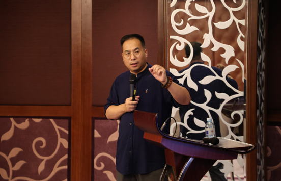 Master Zhu Jiang's Lecture in Progress