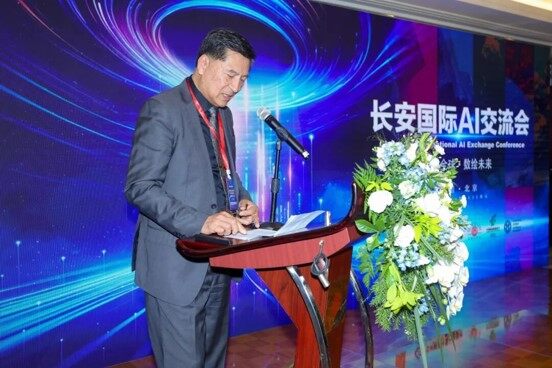 Mr. Wu Wei shares