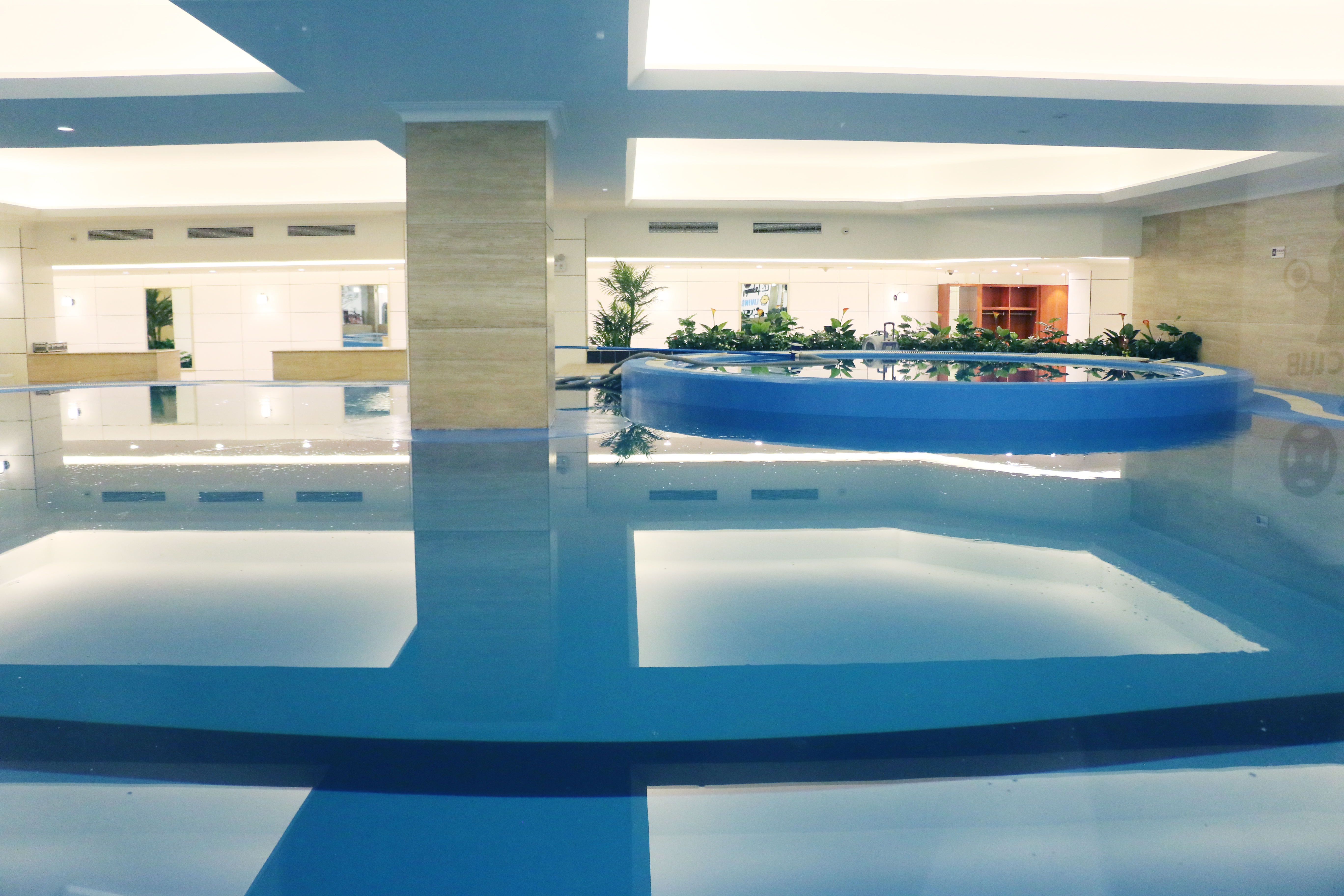 Heated swimming pool