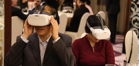Guests experience Marco Polo VR