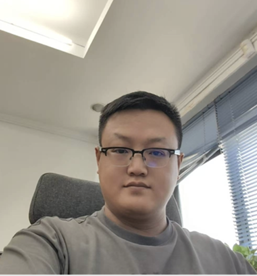 王亮