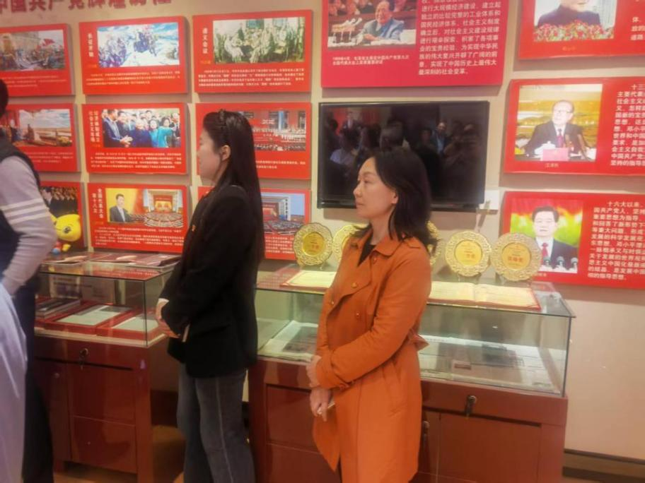 对标先进取真经红色引领促发展——公司赴大桥石化集团红色家园教育基地参观学习