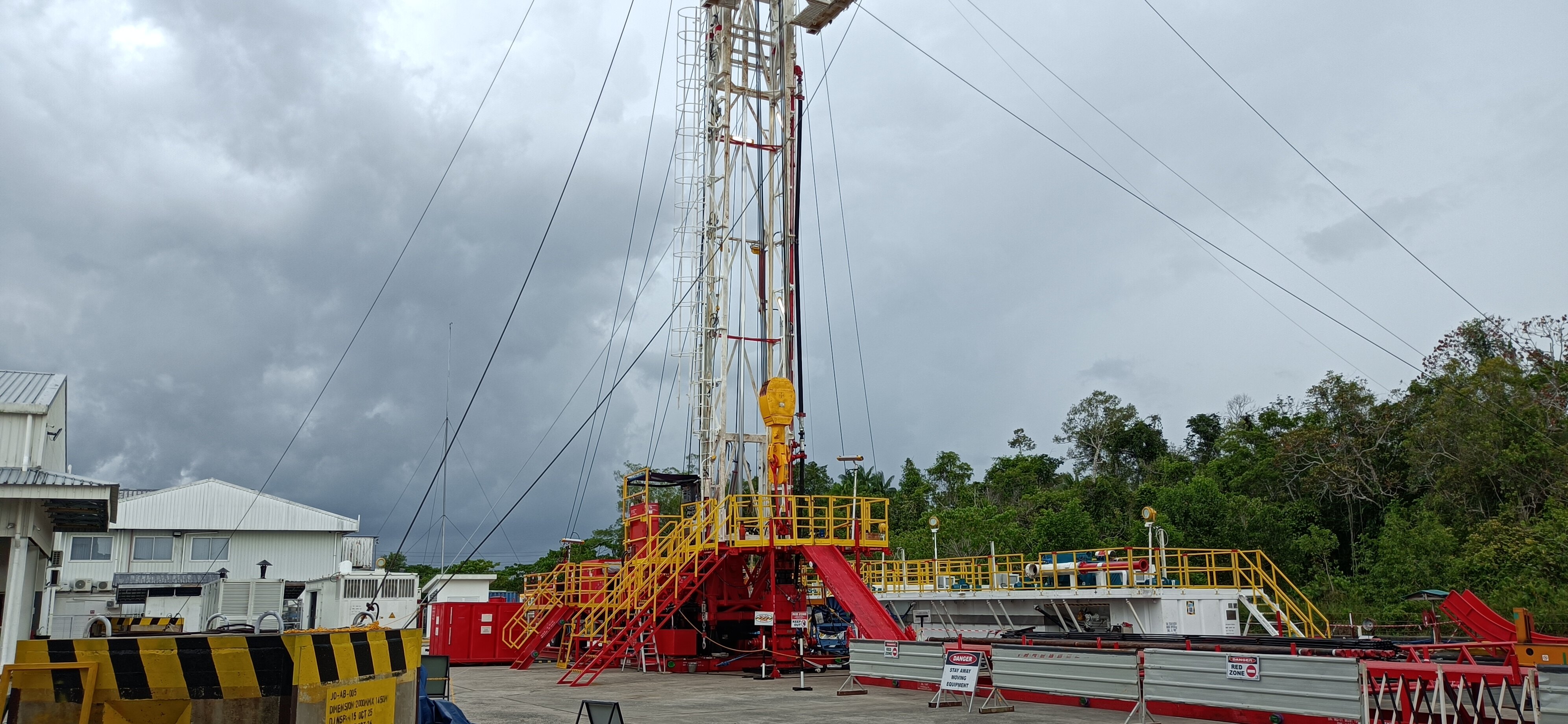 Brunei Shell oilfield XJ450 - 3