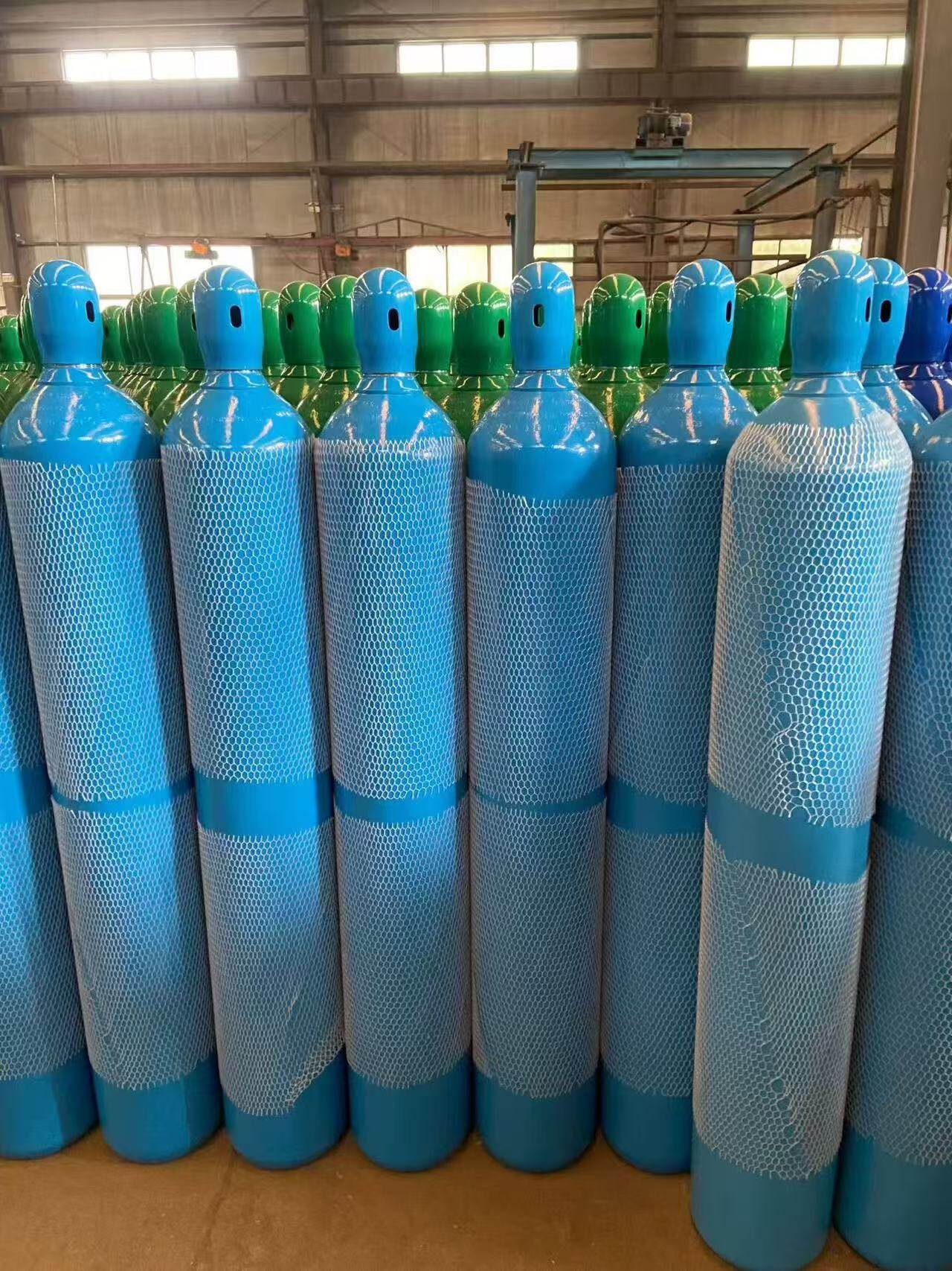 Medical oxygen cylinder ambulance