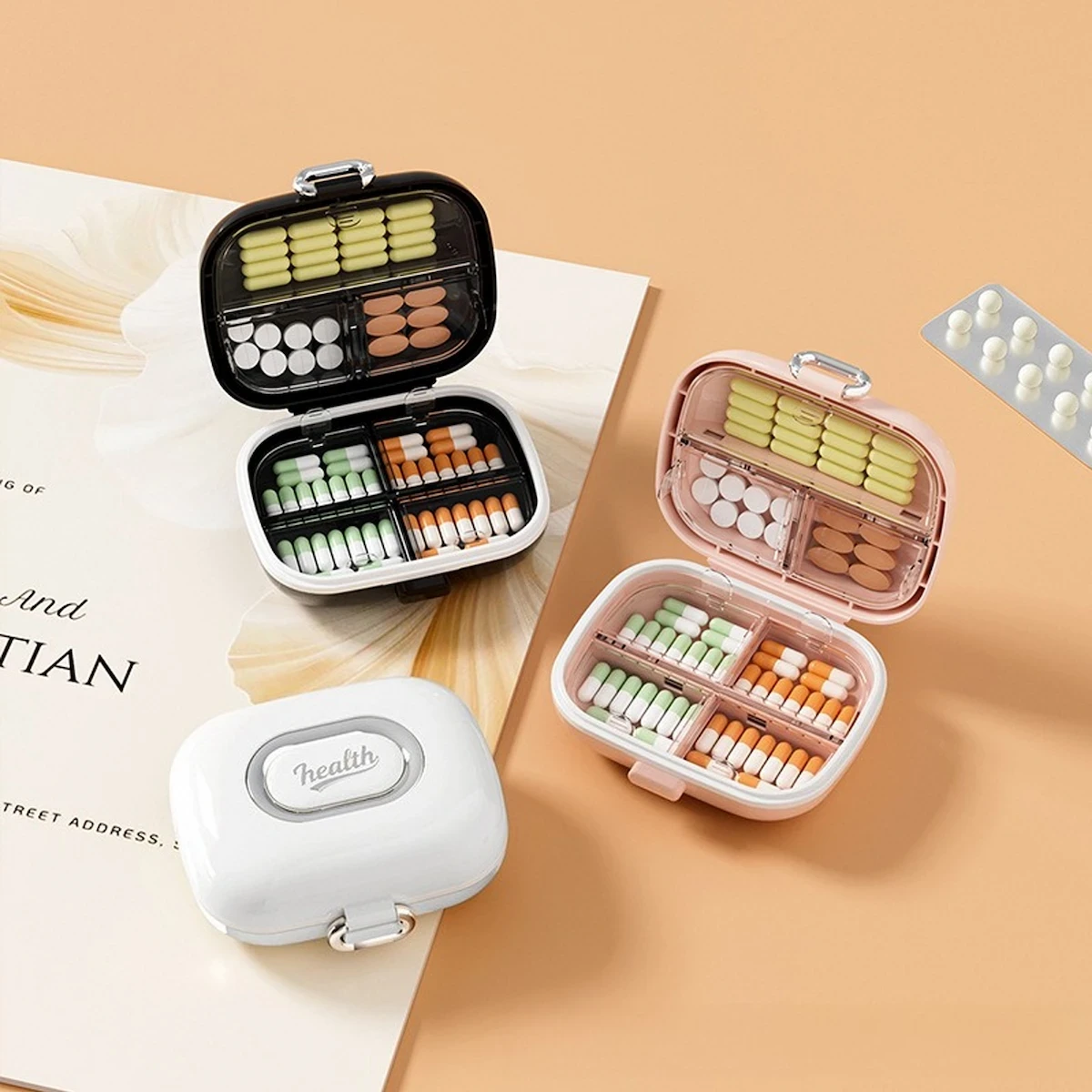 Portable 7-Grid Weekly Pill Organizer view 2