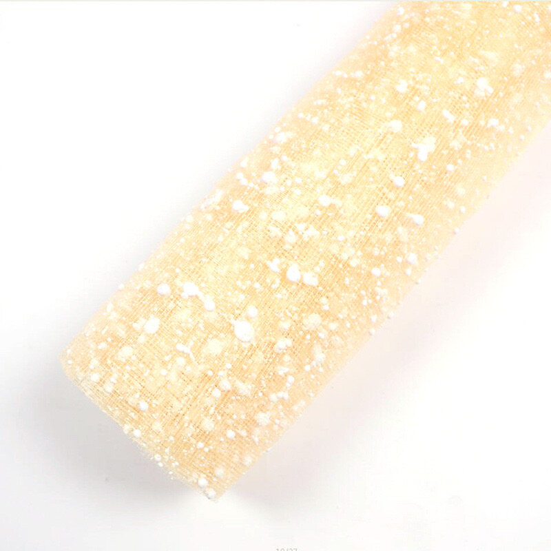 Dusk-like snowflakes decorating the net-like gauze view 7