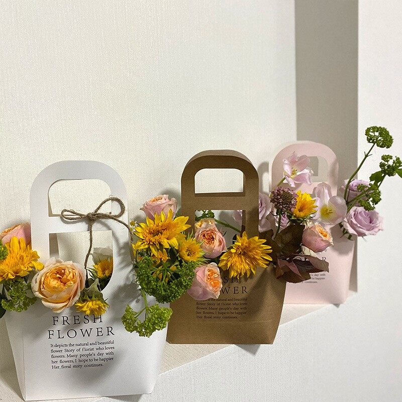 Integrated portable flower packaging paper bag - Flower shop flower arrangement hand-held box - Gift