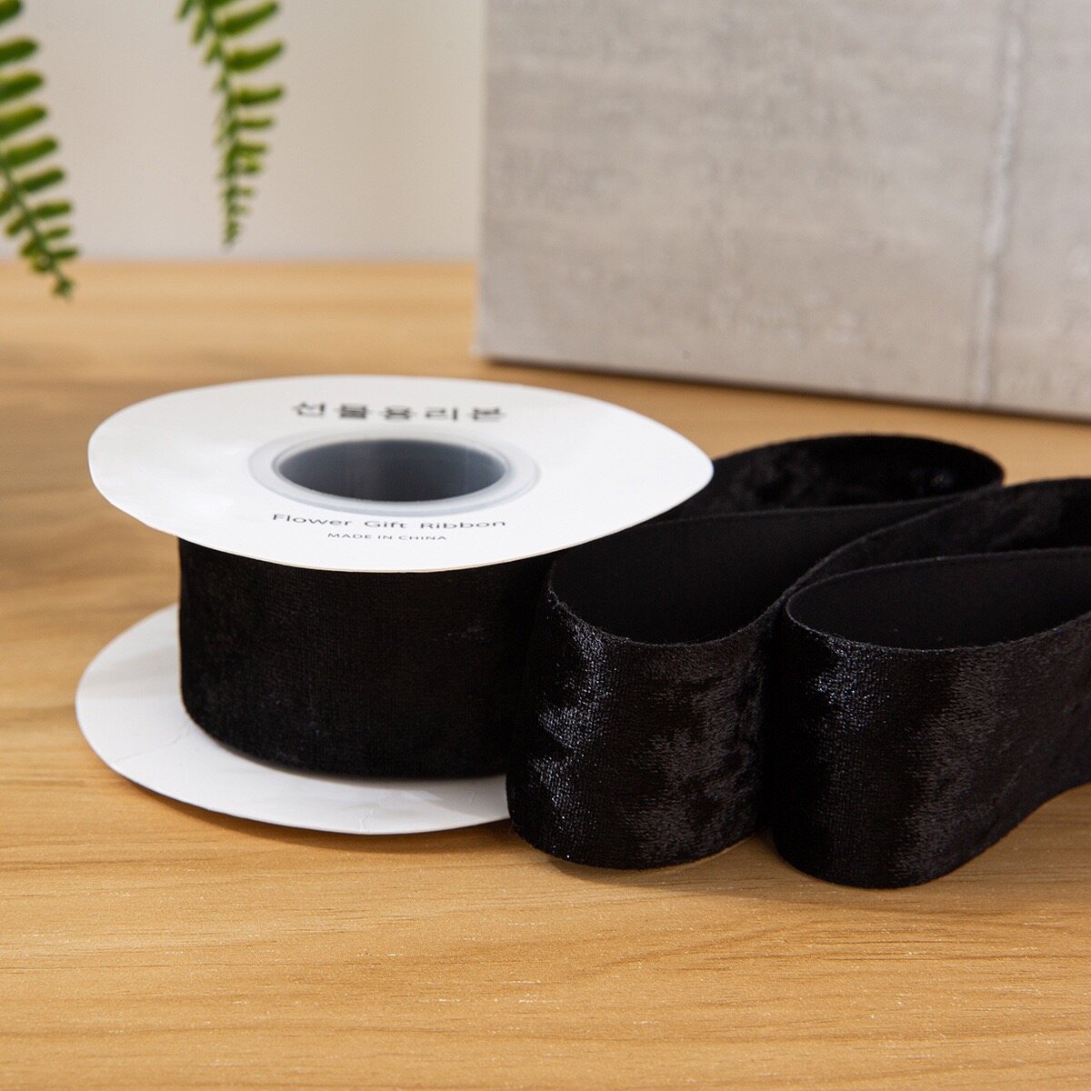 Velcro fastener view 4