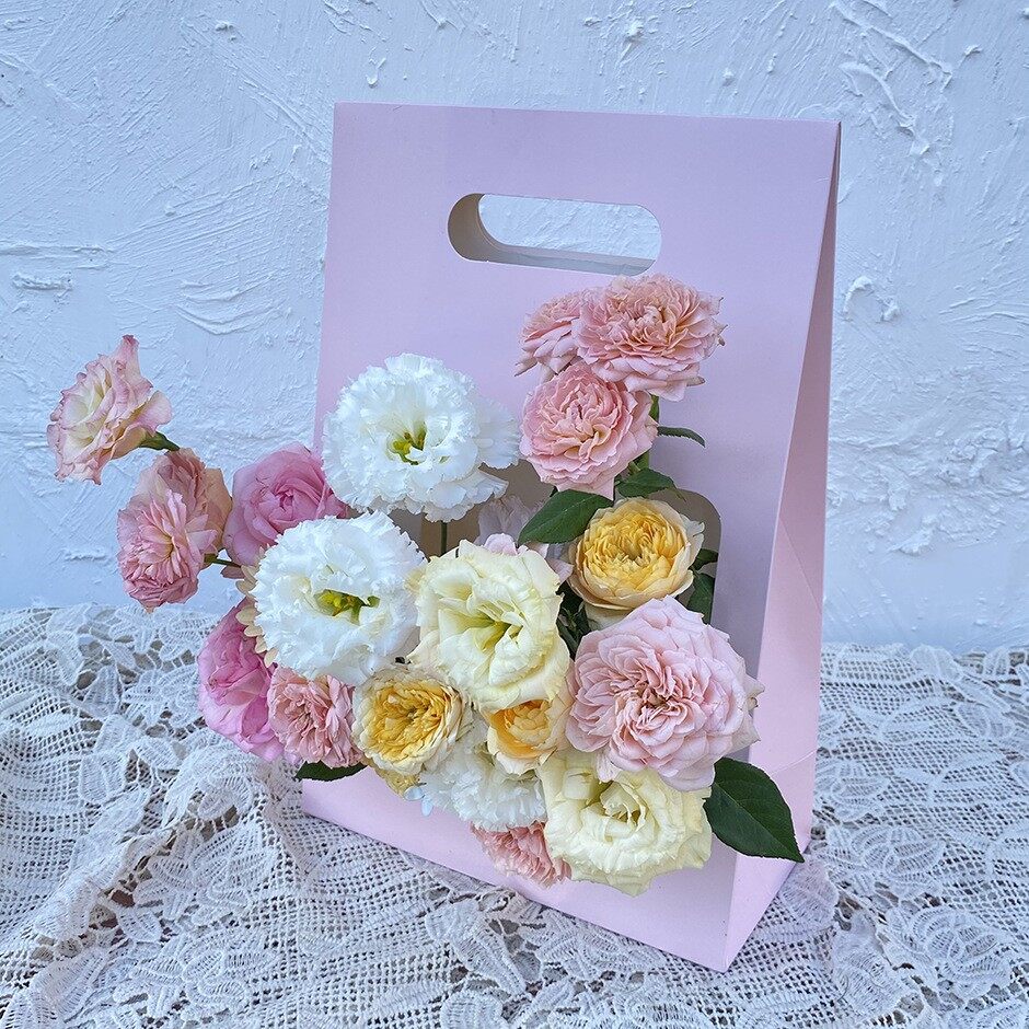 Portable hollow flower arrangement handbag view 3