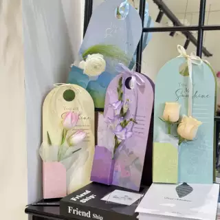 Macaron gradient hanging flower card box