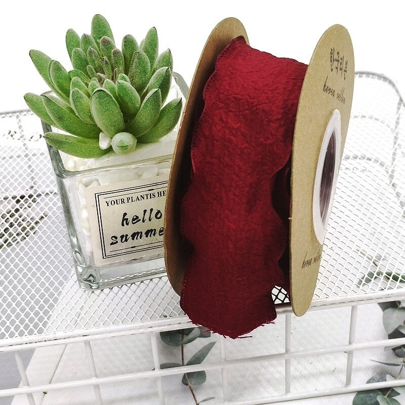 Edge-bright pleated ribbon view 2