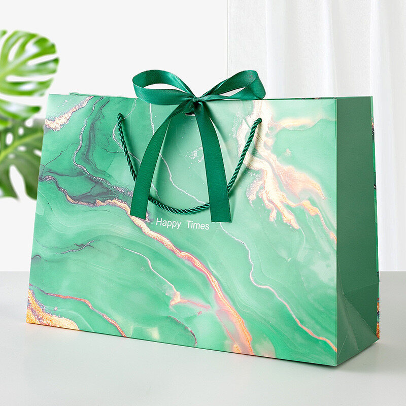 Gold pattern texture gift handbag view 2