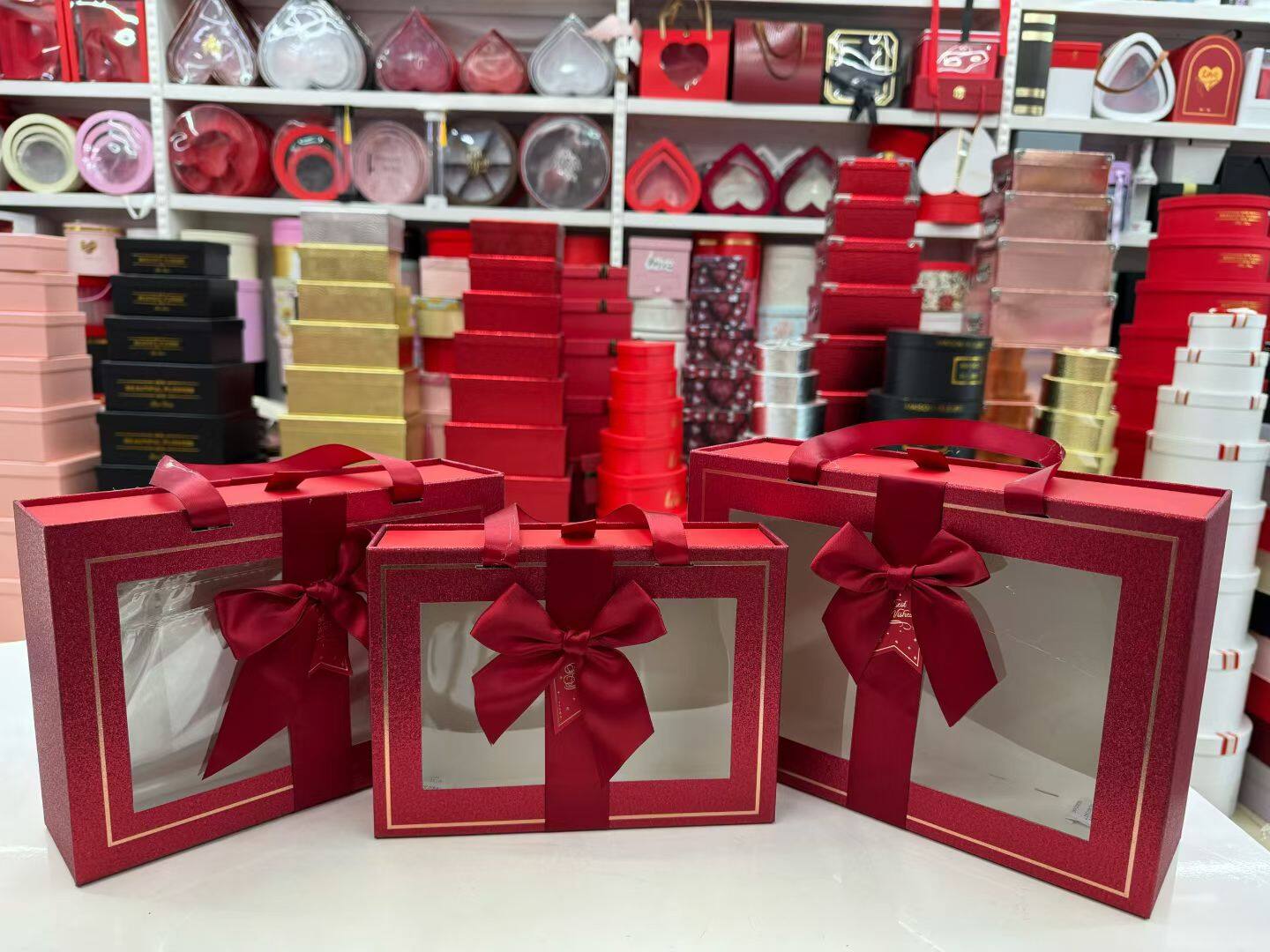Kimsan Windowed Bow Tie Gift Box