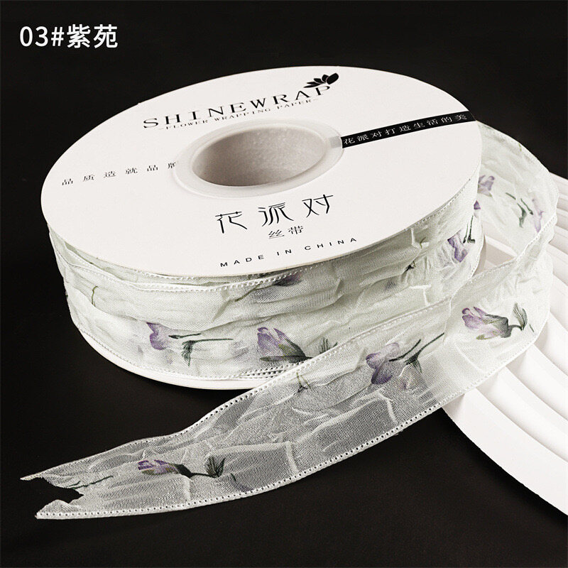 Flowing lace ribbon view 2