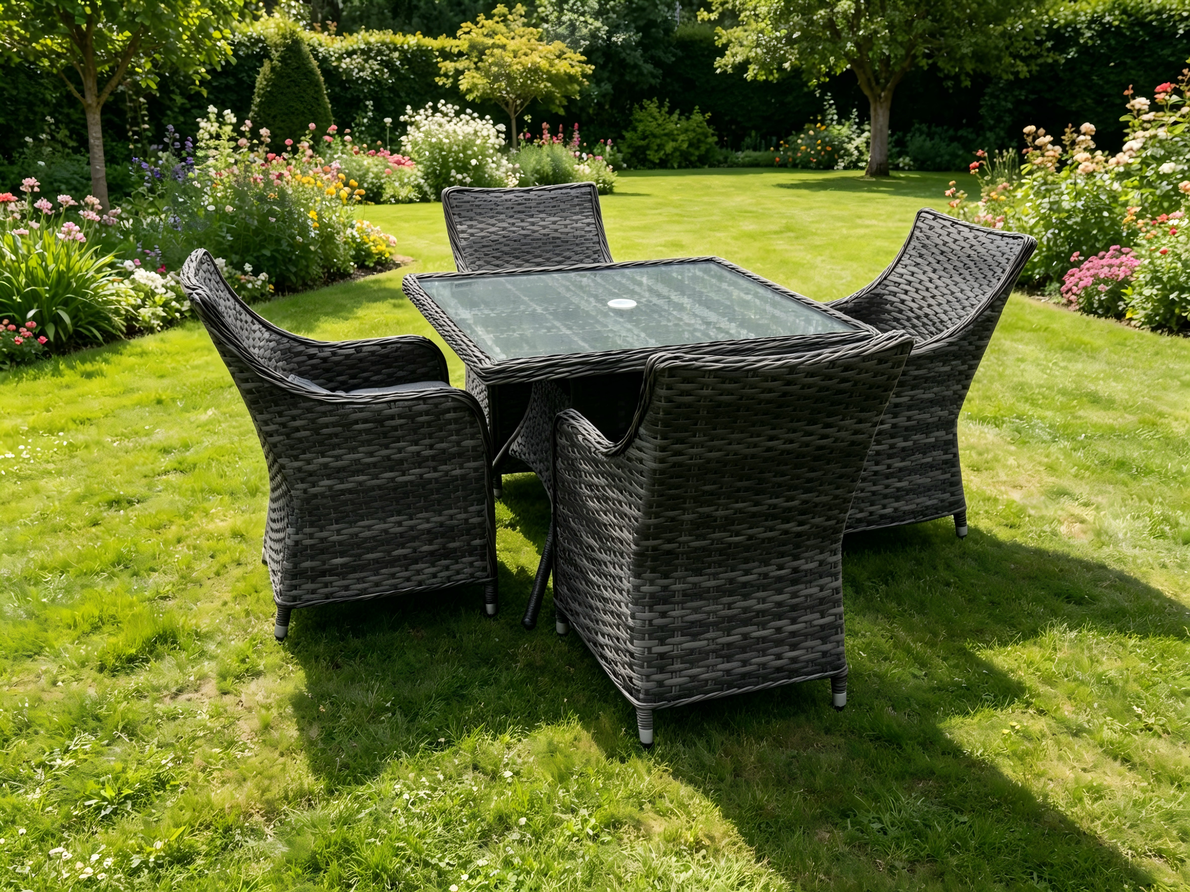Alu 4 Seat Rattan Square Dining set