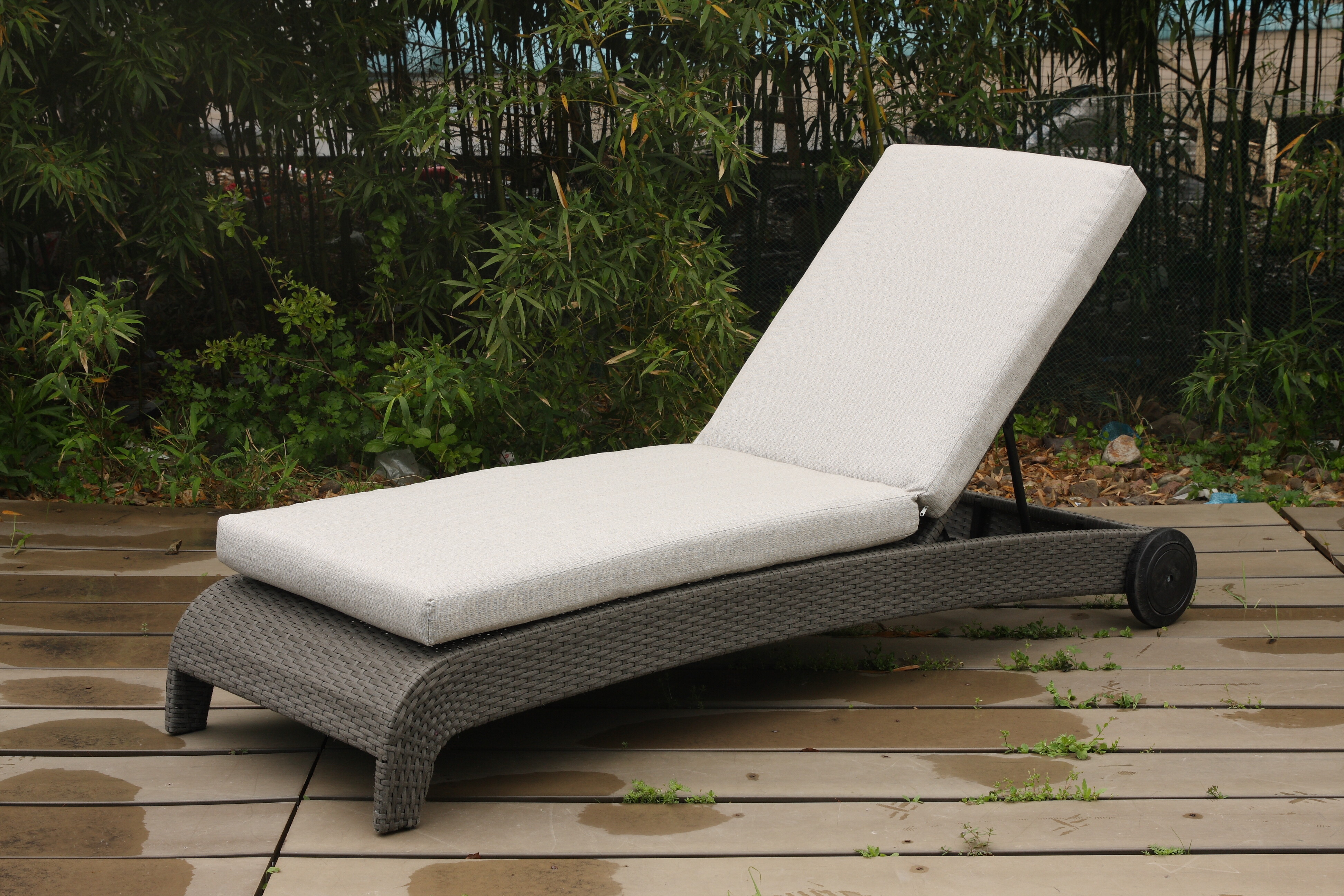 Rattan Lounger