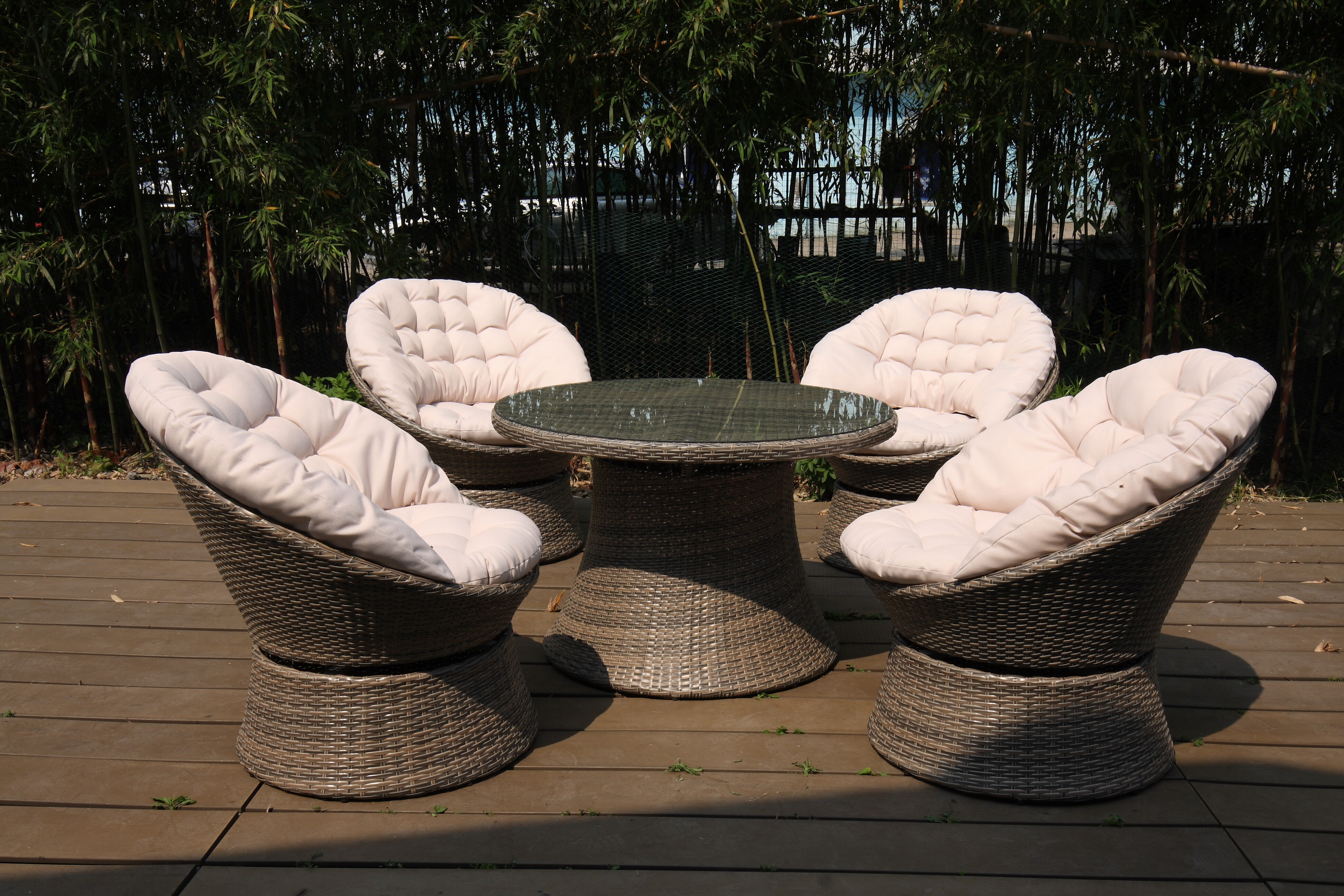 4 Seat Swivel Egg set