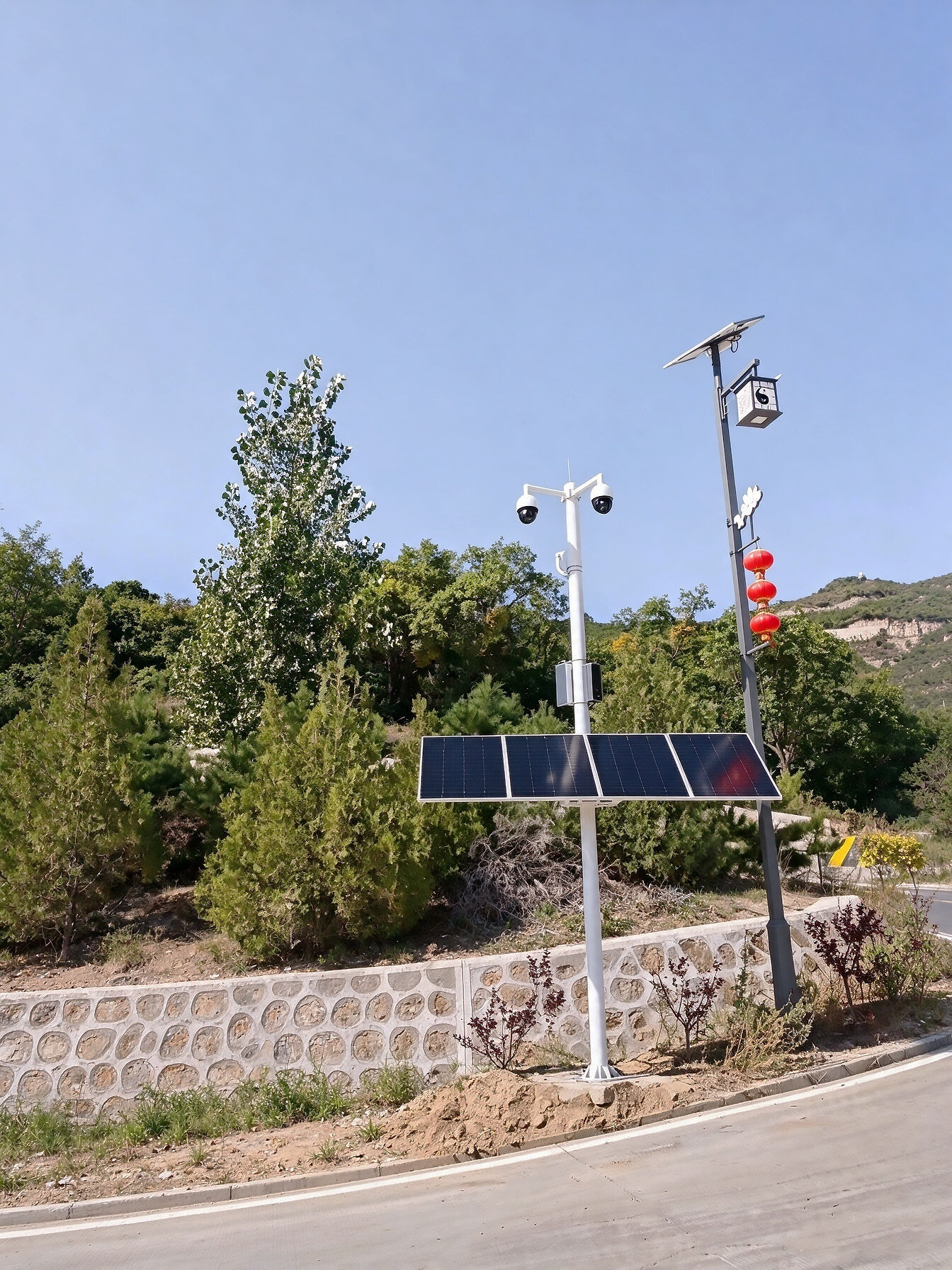 山区安防监控供电安装案例