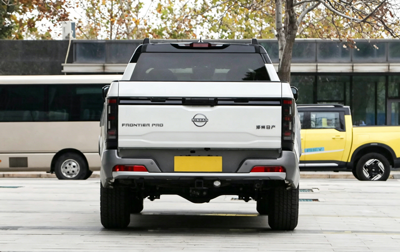 Frontier Pro Diesel Frontier Pro Diesel 4WD Supreme