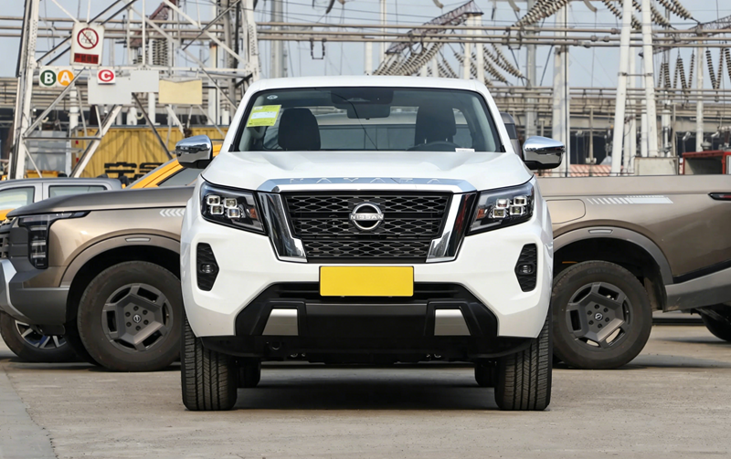 New Navara Gasoline New Navara Gasoline 4WD Auto Flagship